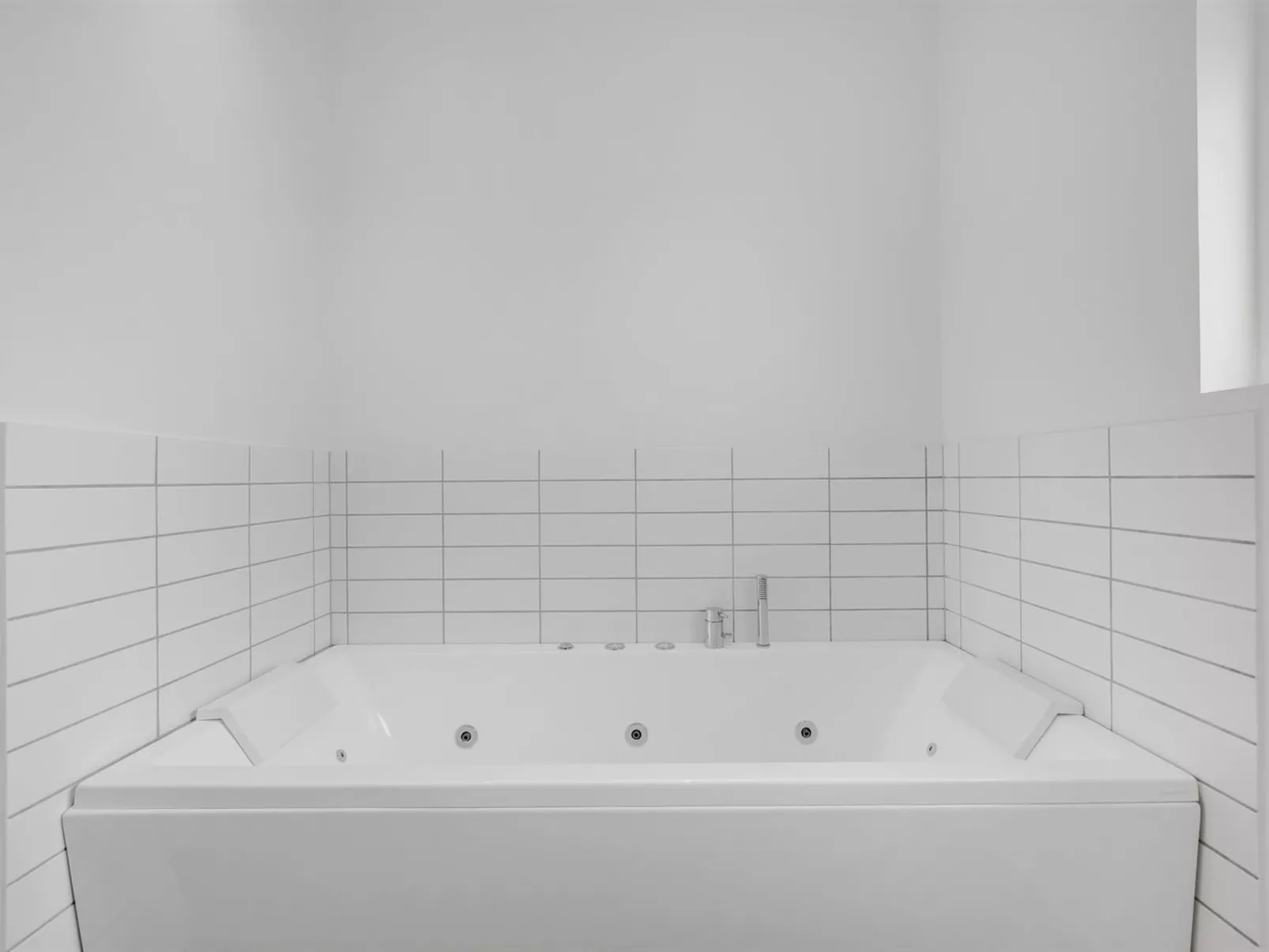 "Weike" - 950m to the fjord-Inside