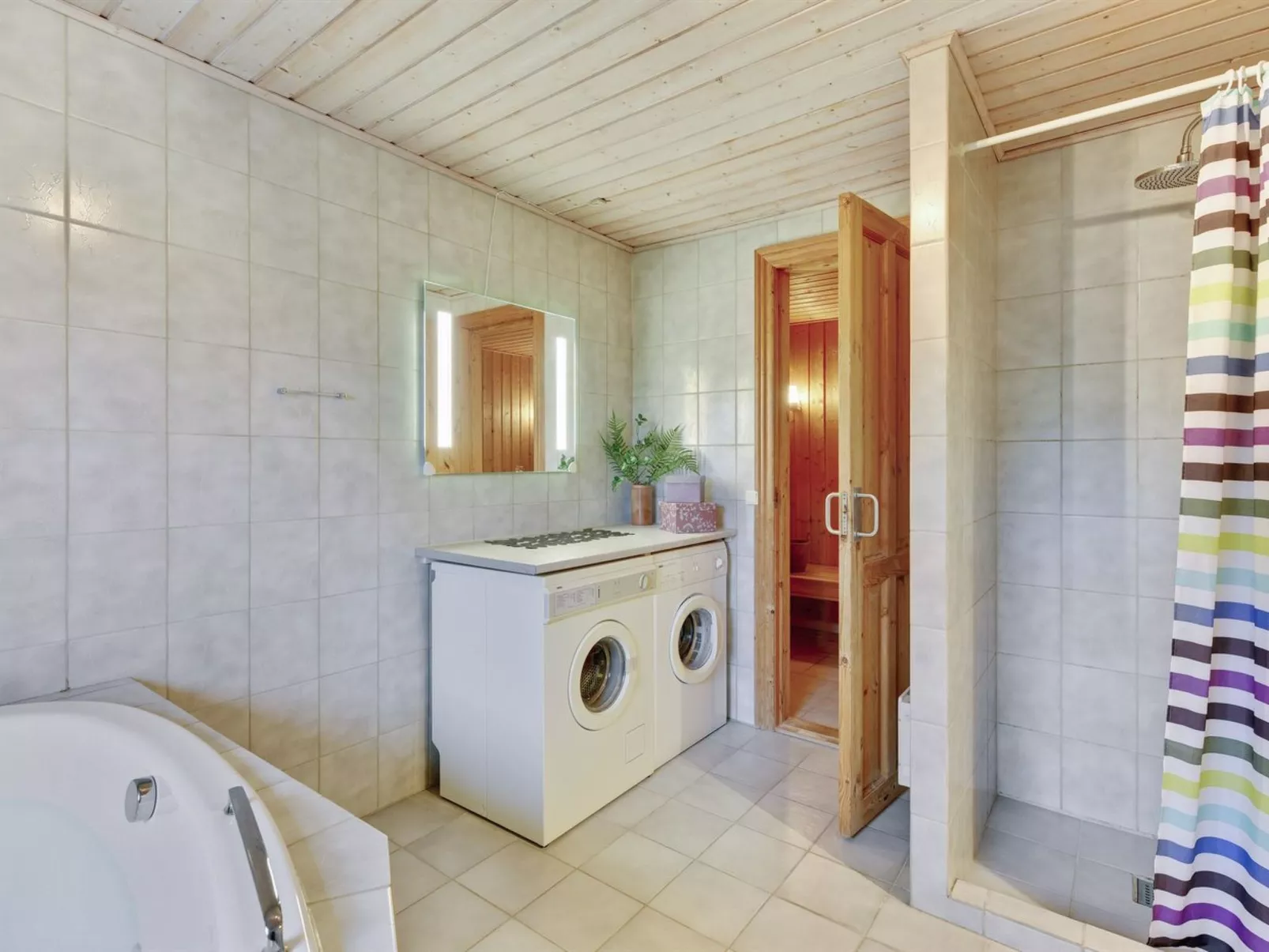 "Anita" - 500m from the sea-Dedans