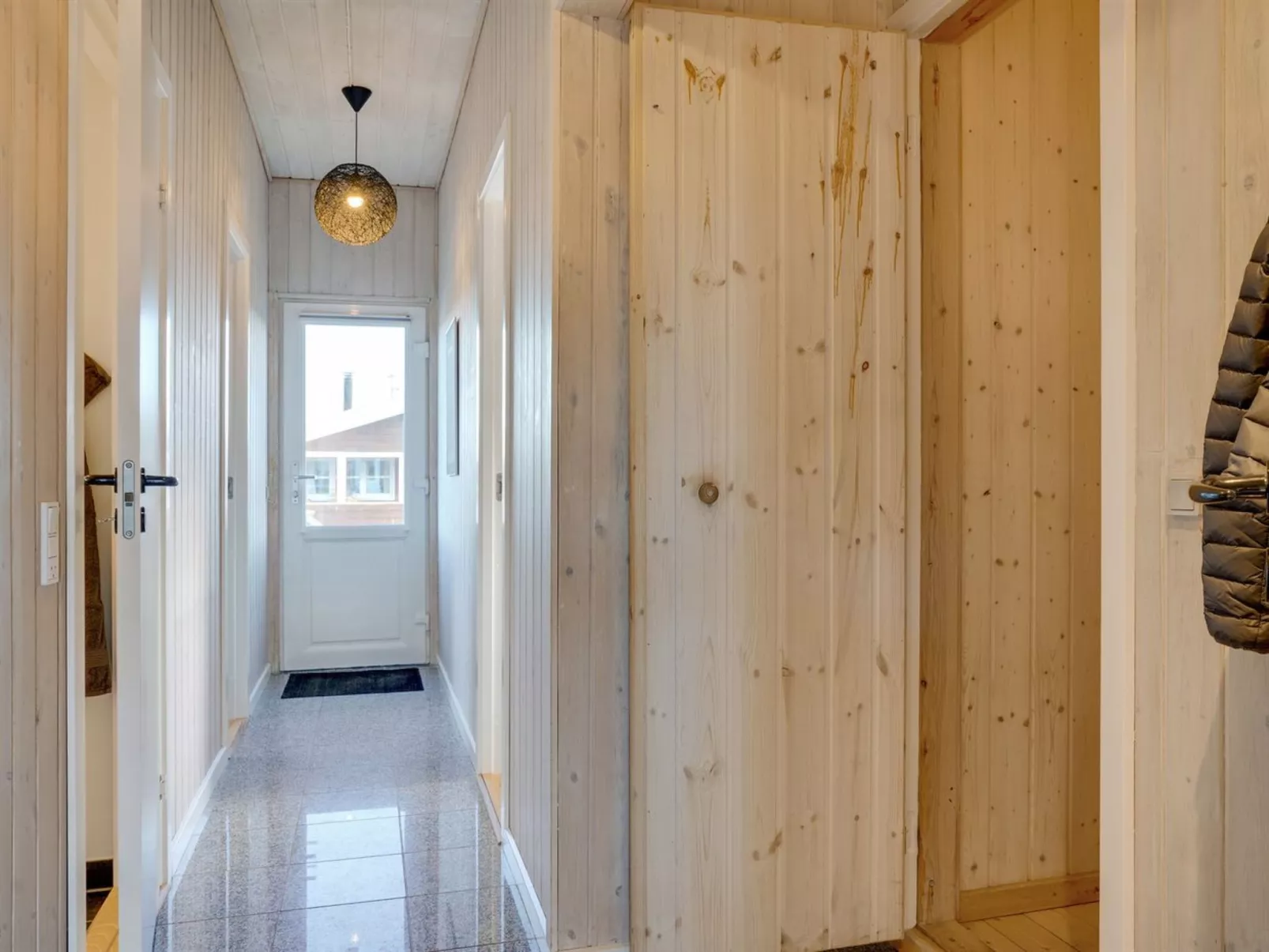 "Marissa" - 200m from the sea-Inside