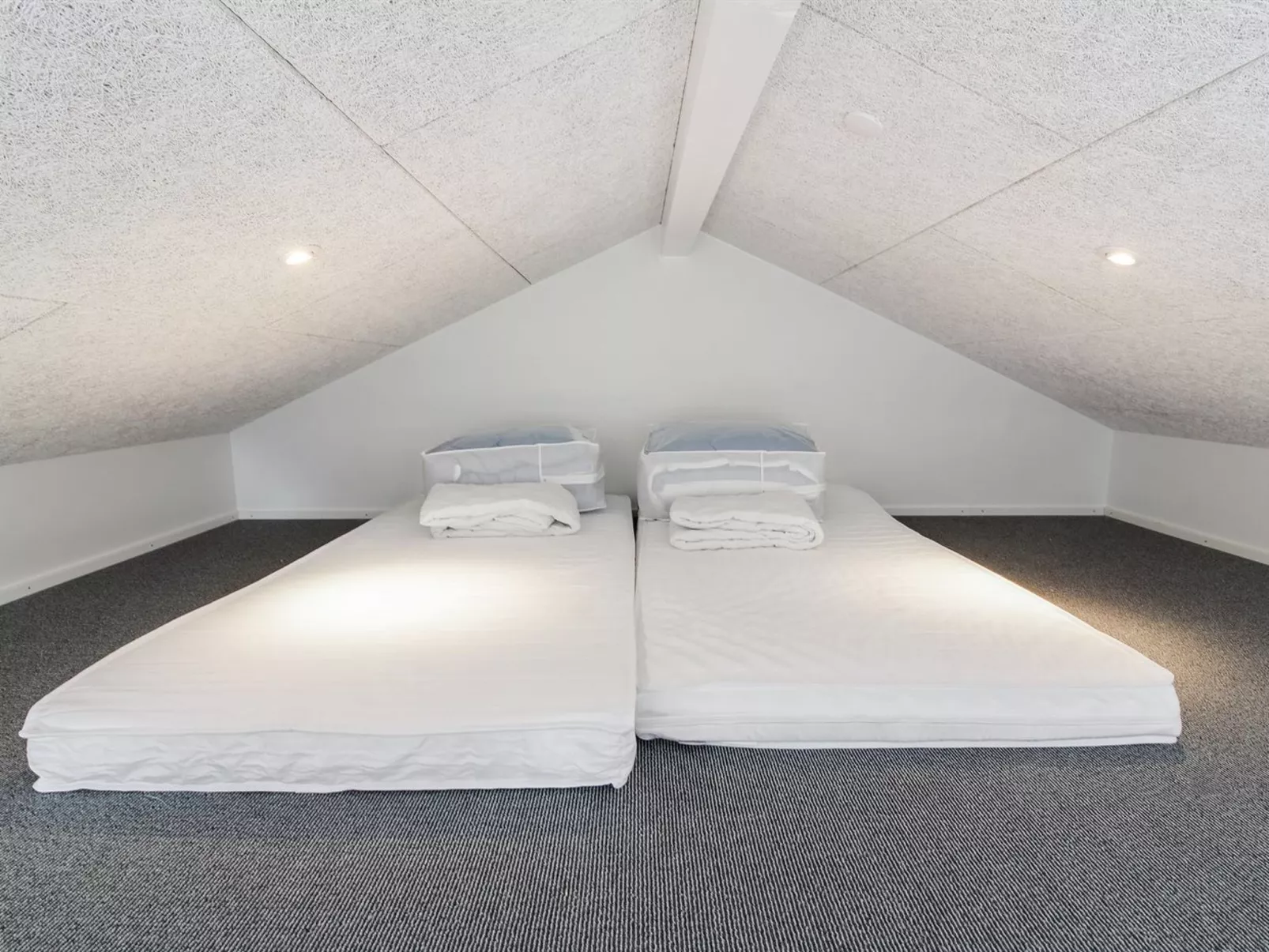 "Juho" - 900m from the sea-Inside