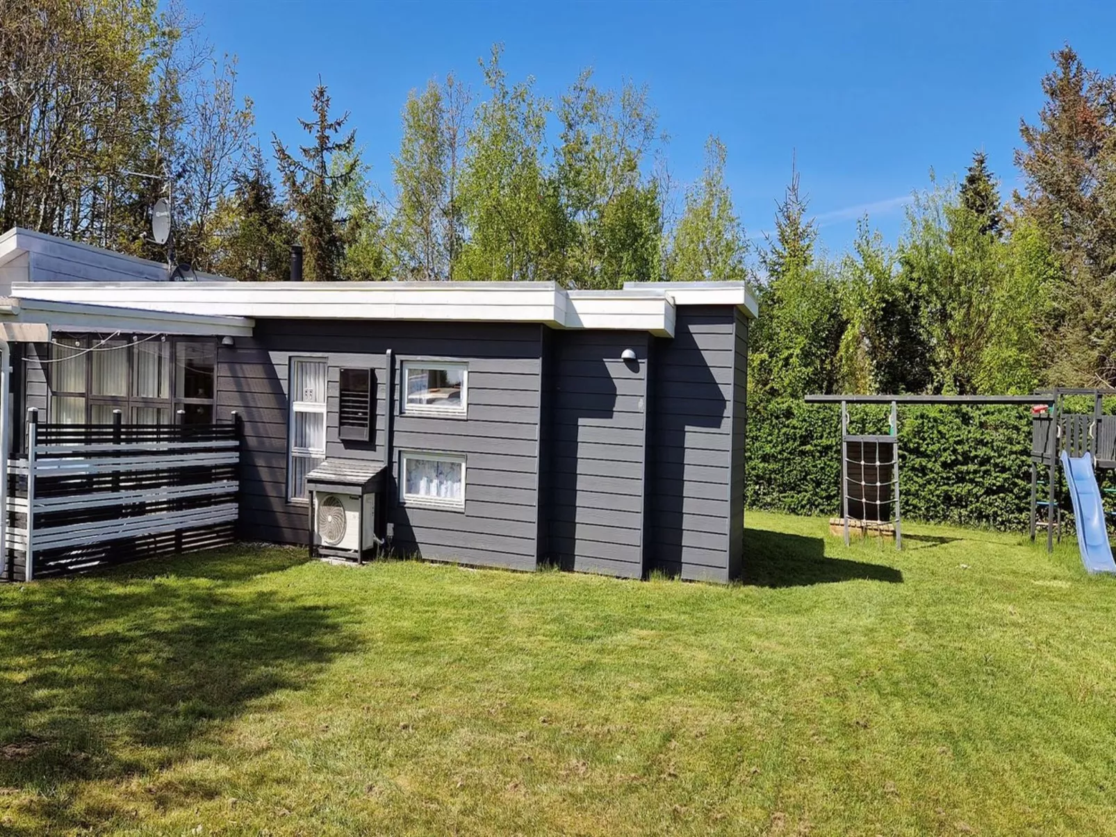 "Guthrik" - 900m from the sea-Outside