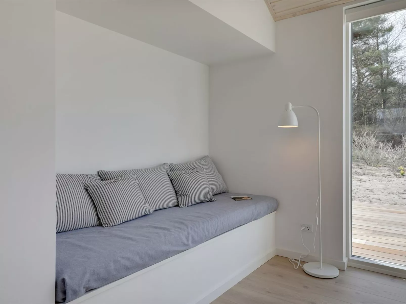 "Oke" - 350m from the sea-Drinnen