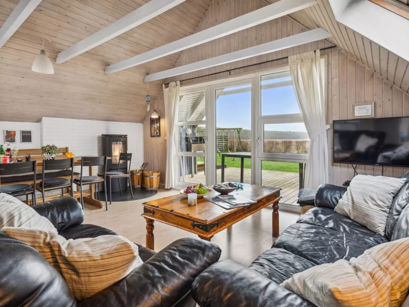 "Elbert" - 100m from the sea-Drinnen