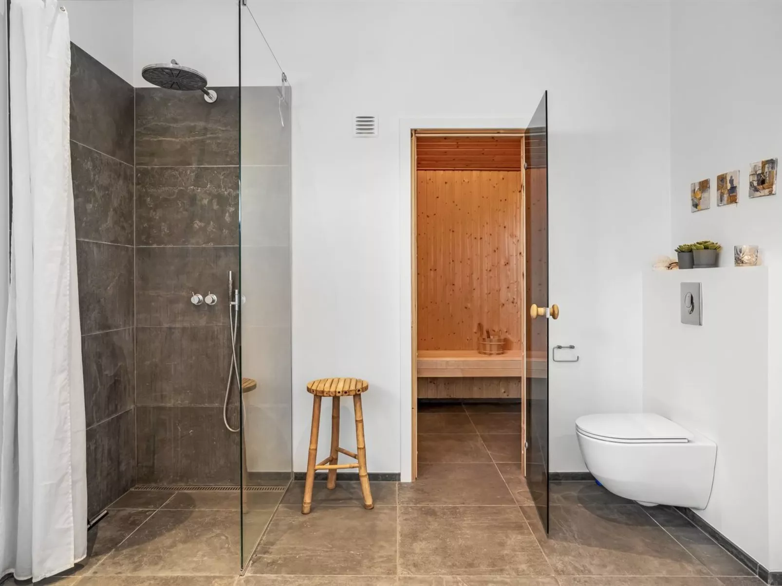 "Friede" - 100m from the sea-Dedans