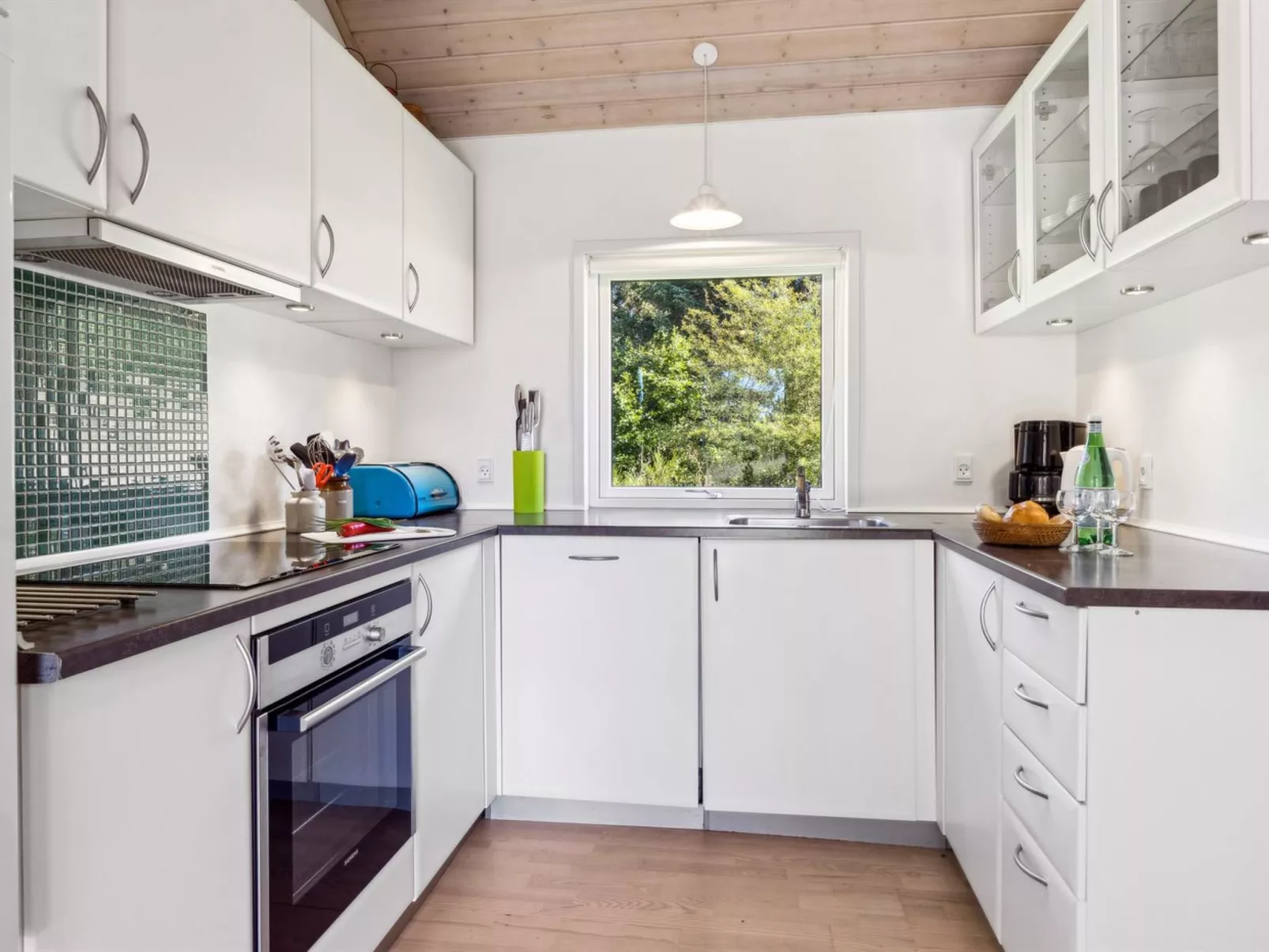 "Swen" - 1.3km from the sea-Drinnen