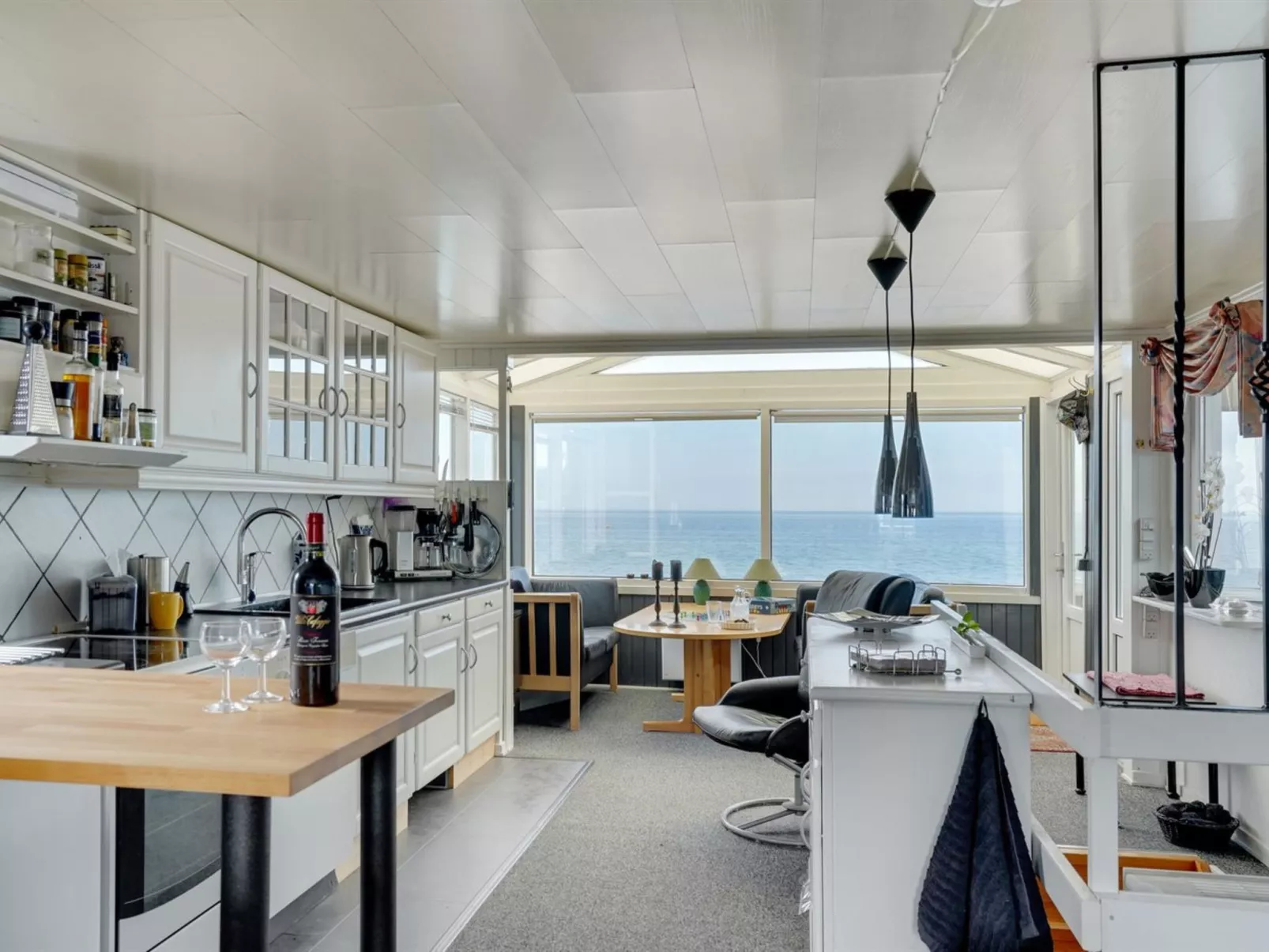 "Nera" - 10m from the sea-Drinnen