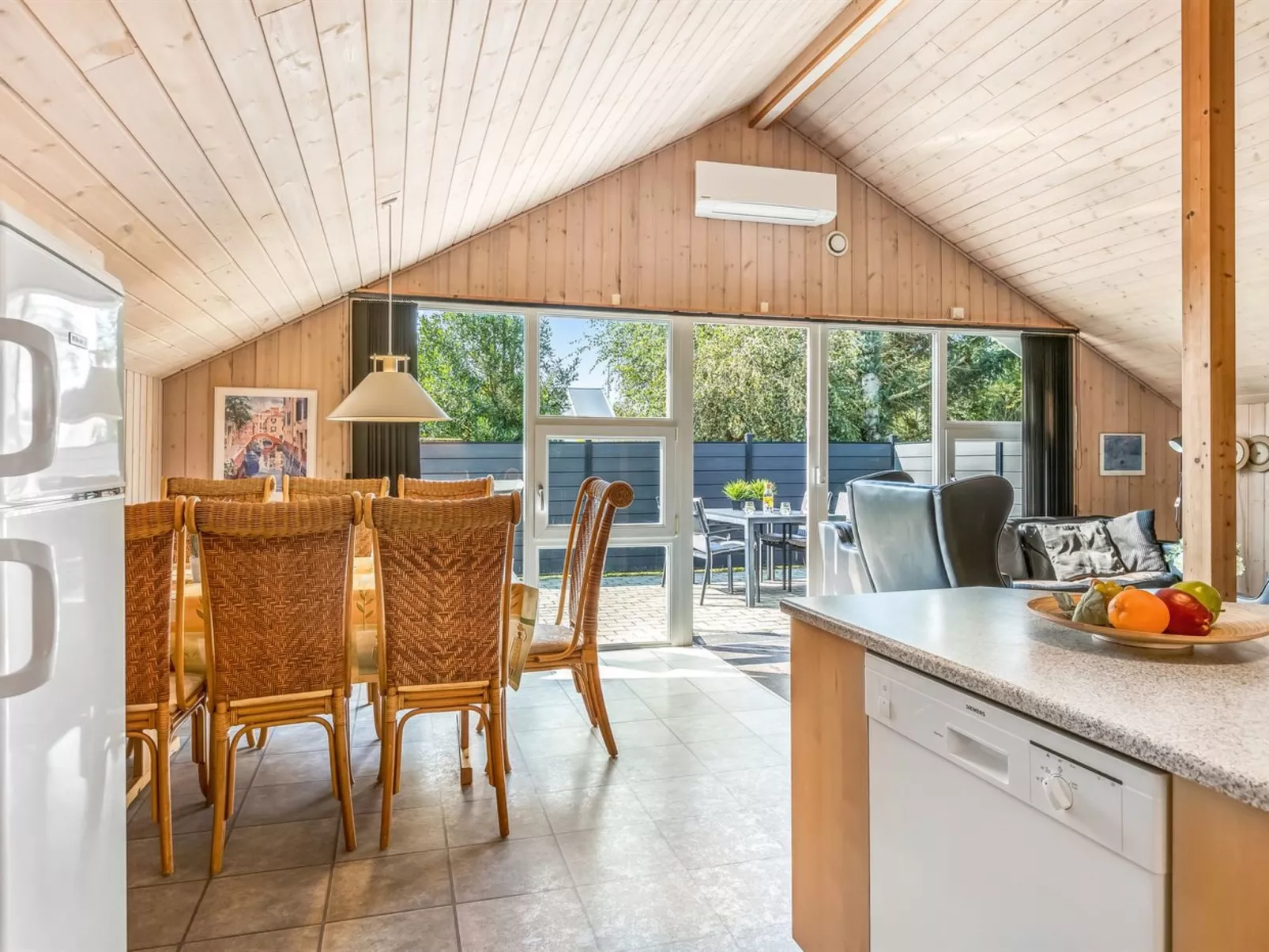 "Sanelma" - 900m from the sea-Drinnen