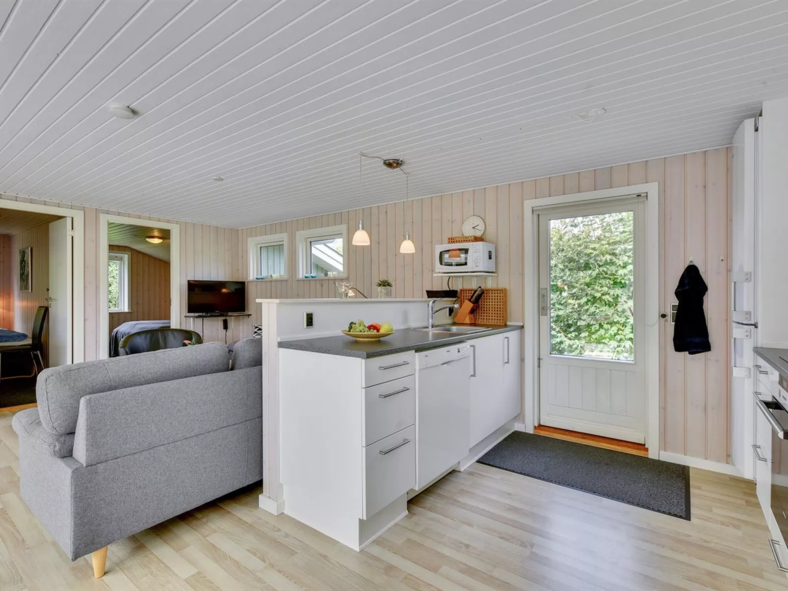 "Anabella" - 400m to the fjord-Dedans