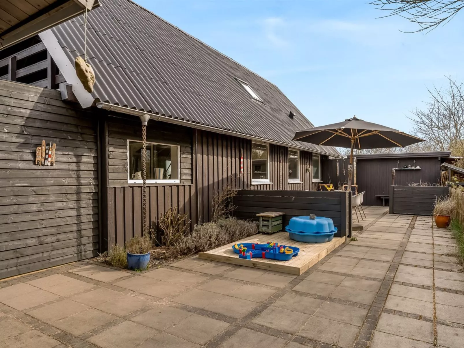 "Thyra" - 500m to the fjord-Outside