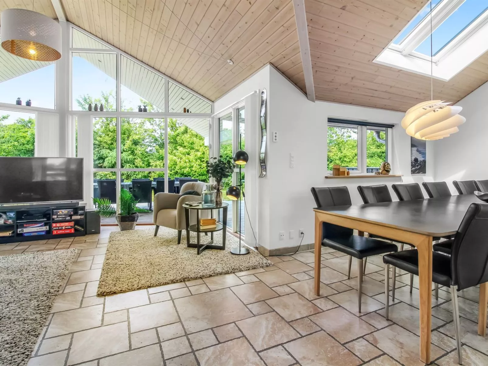 "Steen" - 800m from the sea-Drinnen