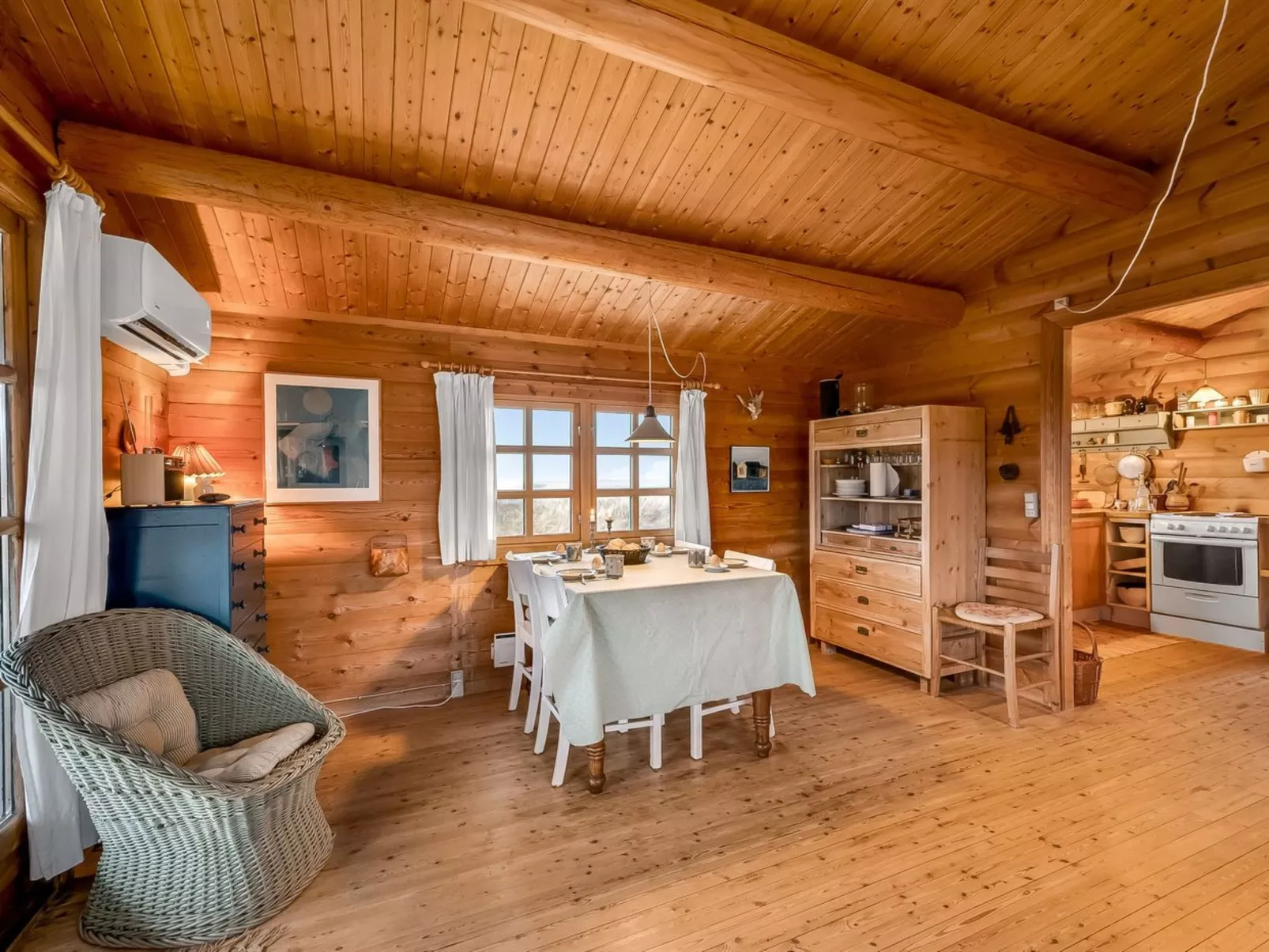 "Herfrith" -  from the sea-Inside