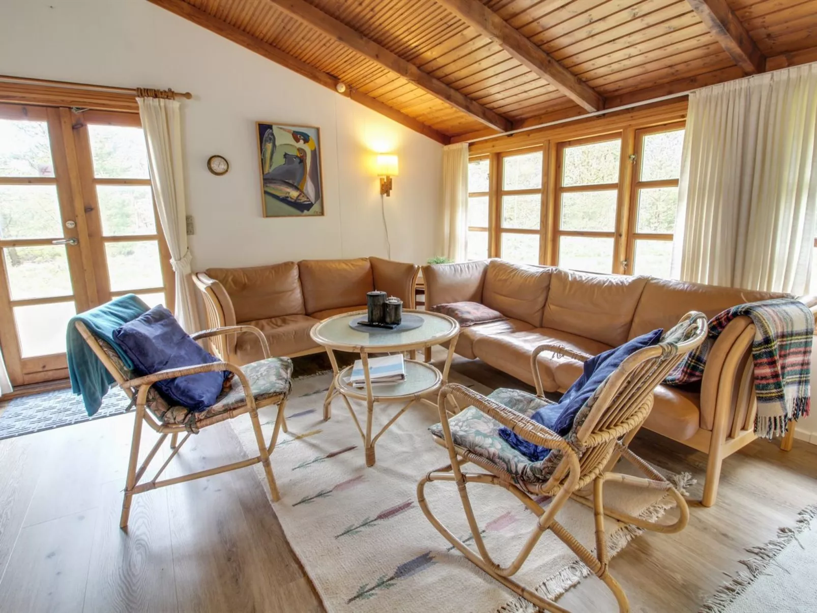 "Tirsa" - 3.9km from the sea-Inside