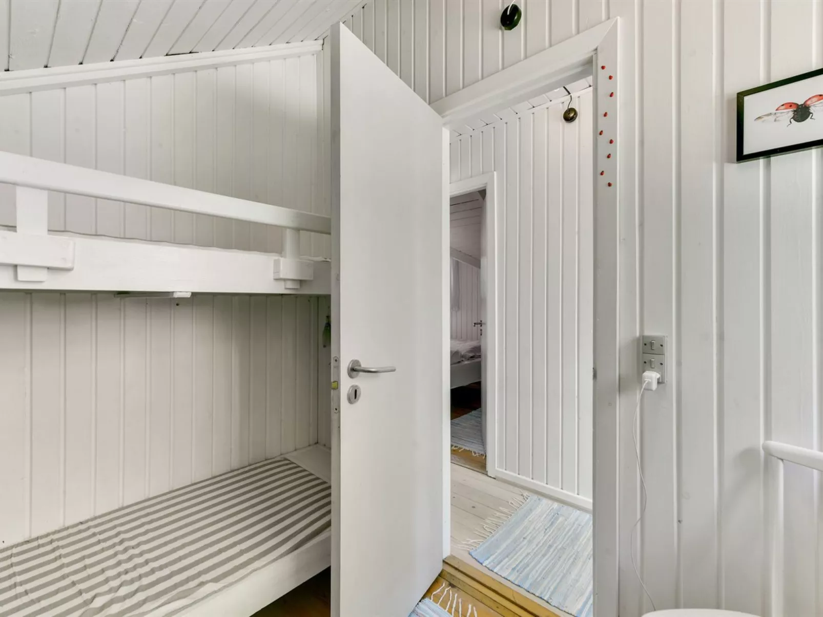 "Alika" - 200m to the fjord-Inside