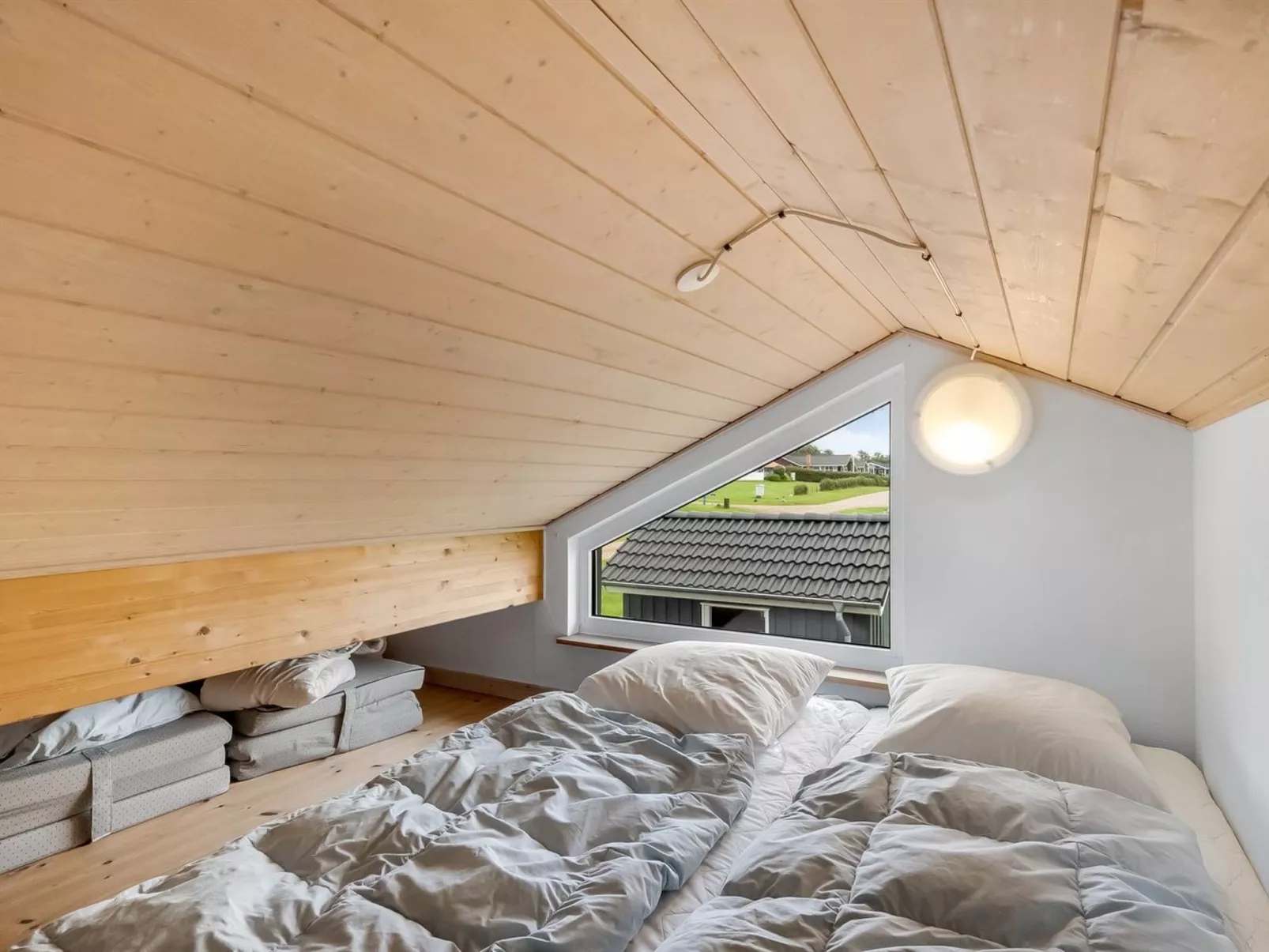 "Samuil" - 300m to the fjord-Dedans