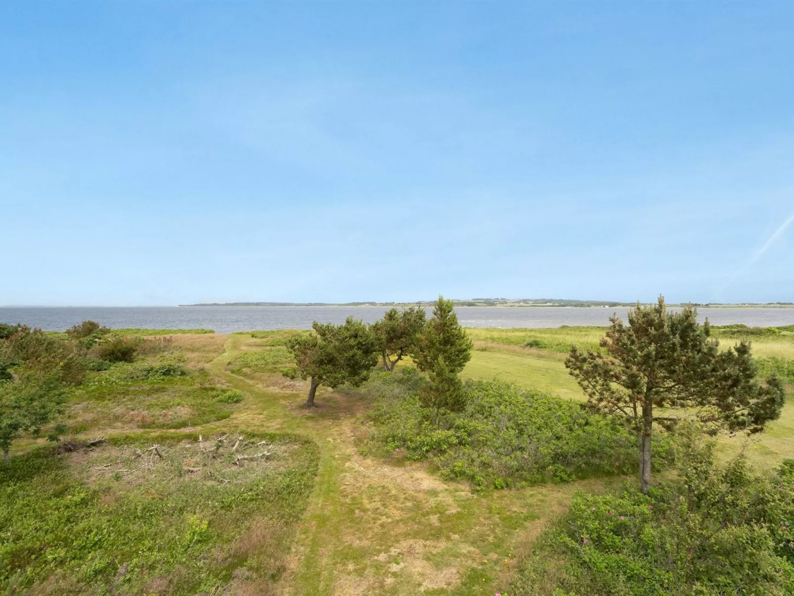 "Gren" - 90m to the fjord-Outside