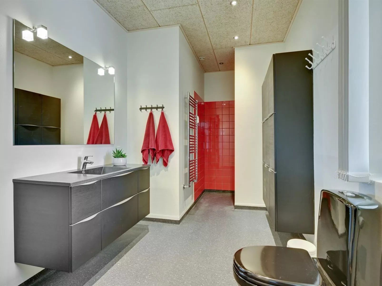 "Irma" - 25m from the sea-Inside