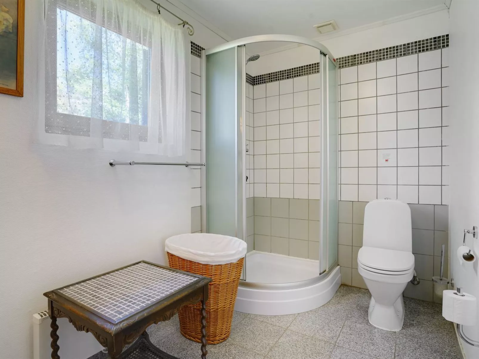 "Bette" - 8km from the sea-Inside