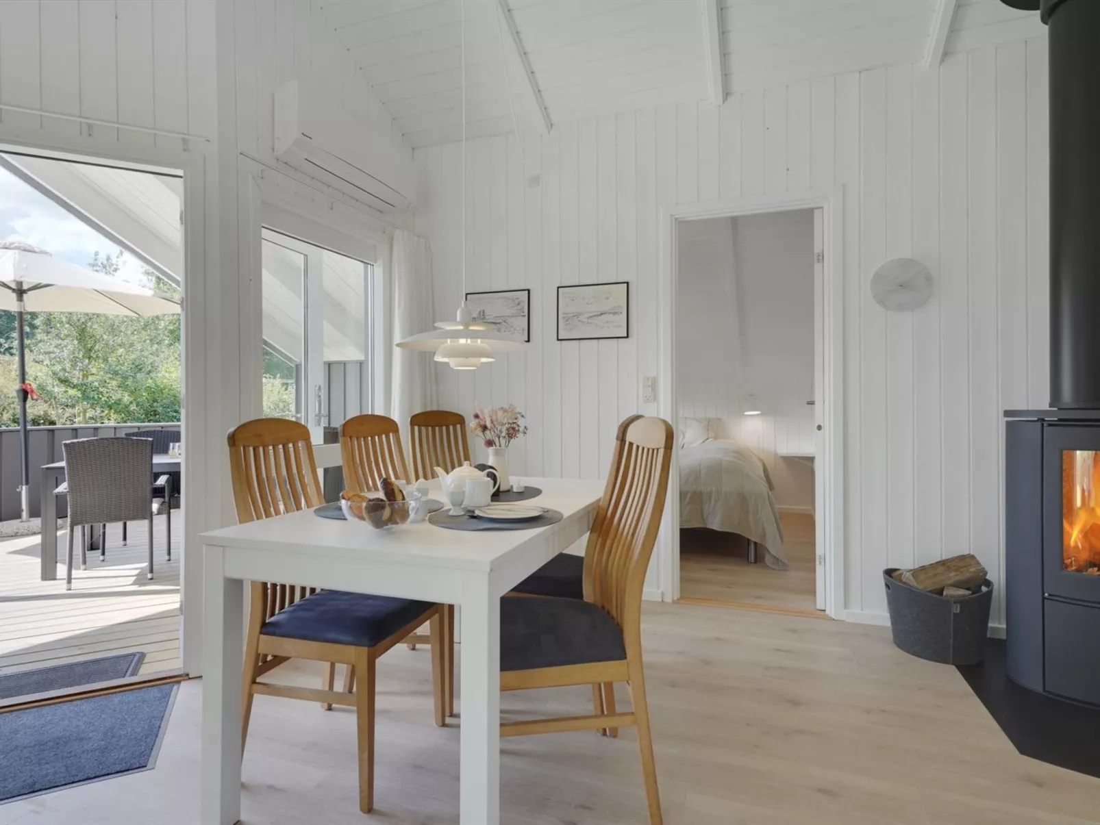 "Niska" - 300m from the sea-Inside