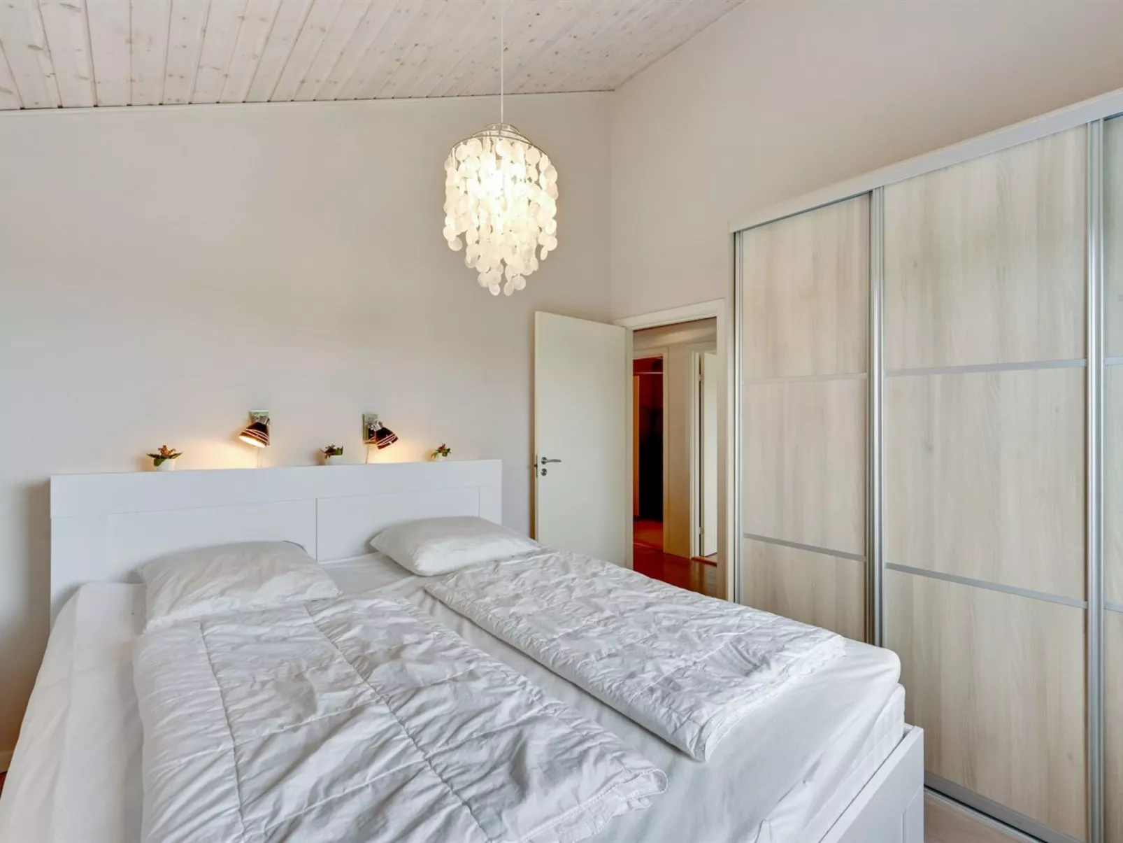 "Sibyll" -  from the sea-Drinnen