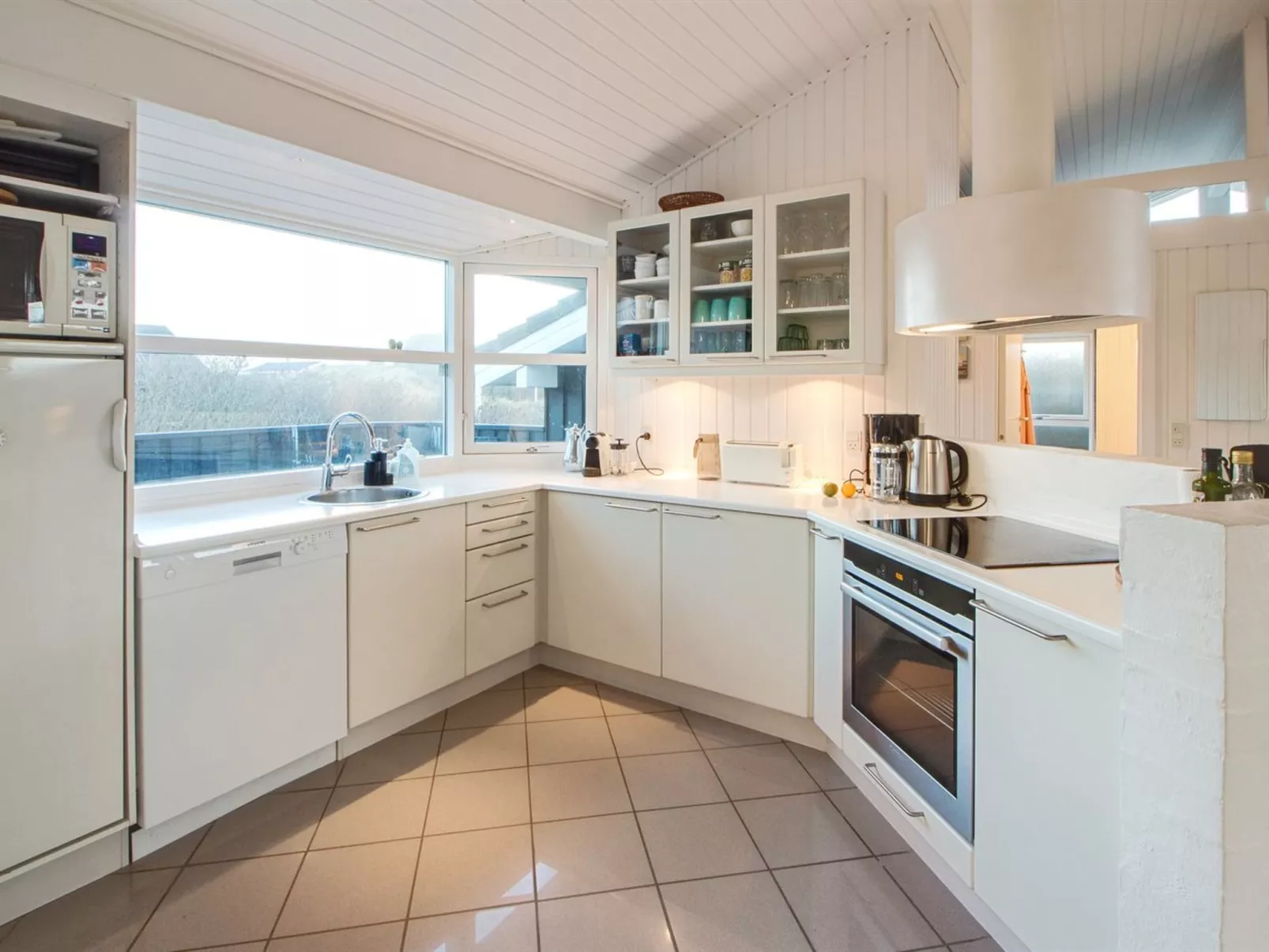 "Fenneke" - 50m from the sea-Drinnen