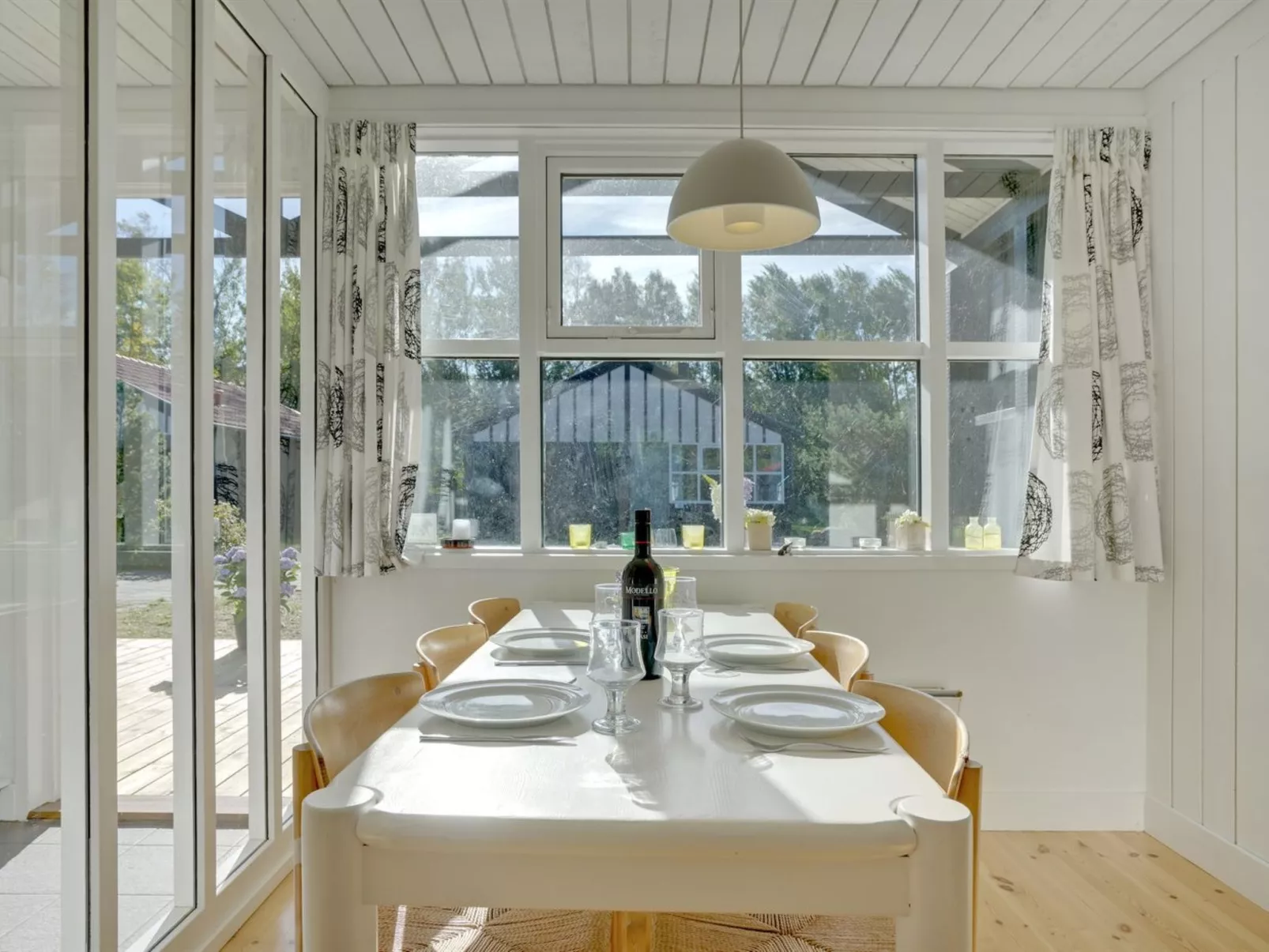 "Bergit" - 55m from the sea-Drinnen