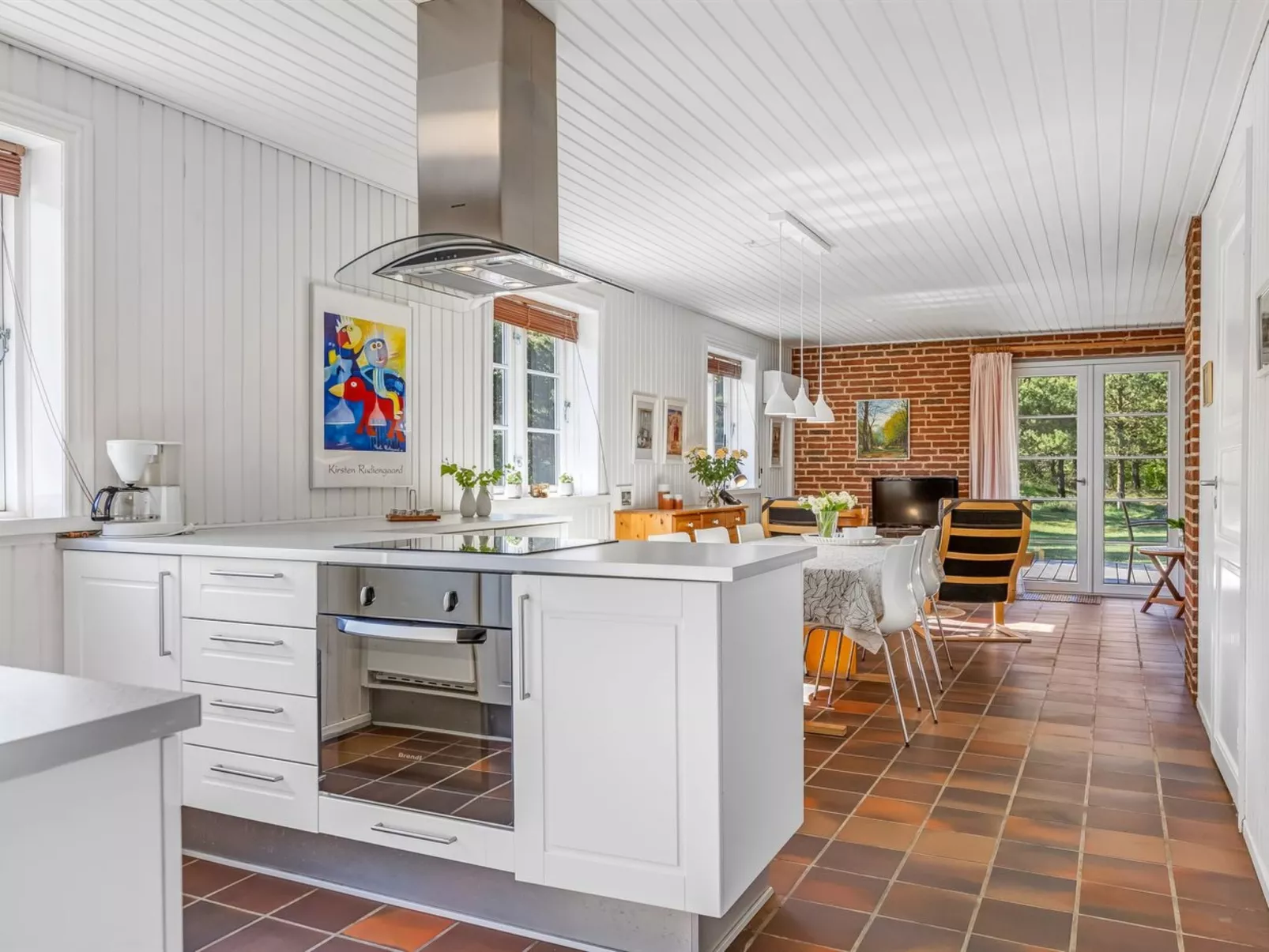 "Angret" - 3.5km from the sea-Drinnen