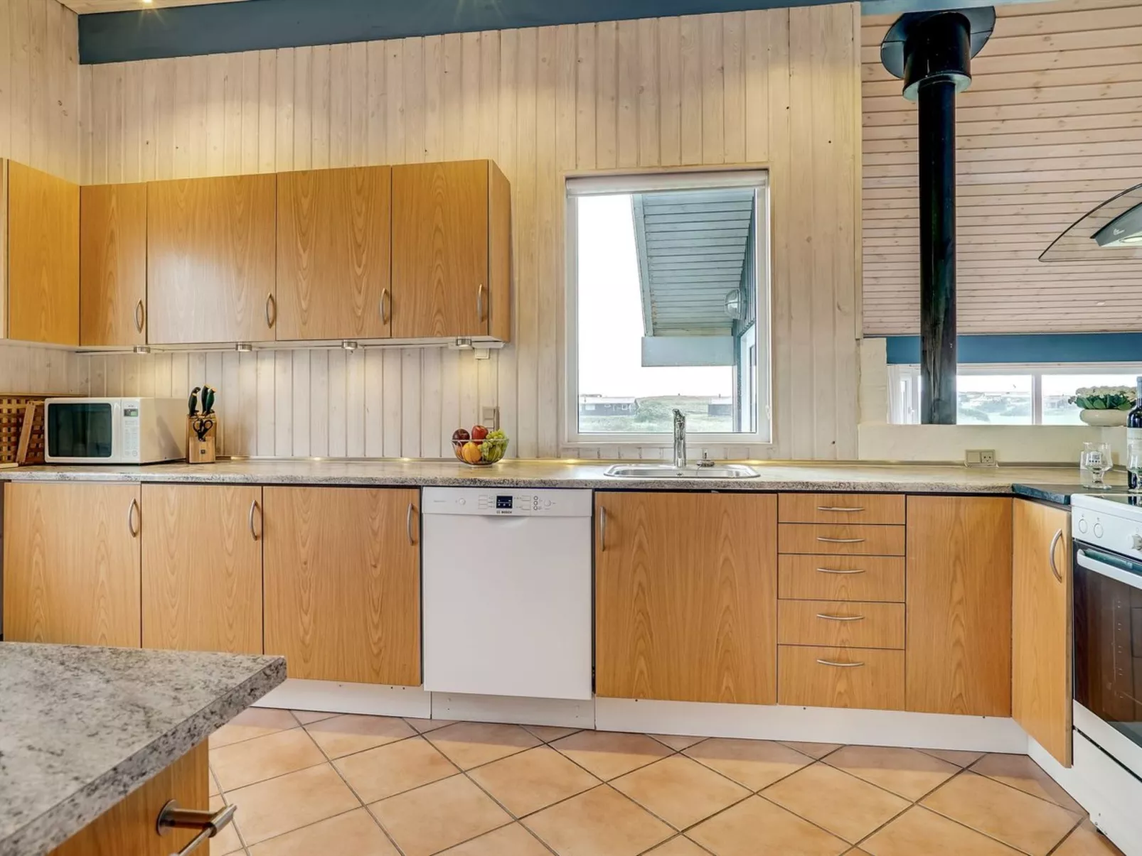 "Marne" - 500m from the sea-Inside