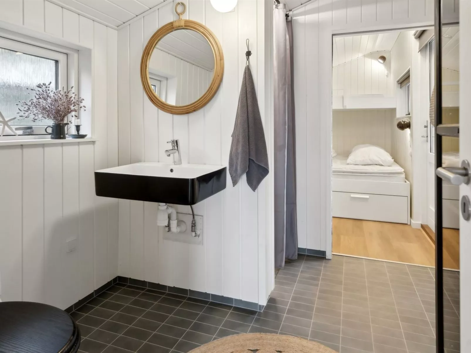 "Pedersen" - 50m from the sea-Inside