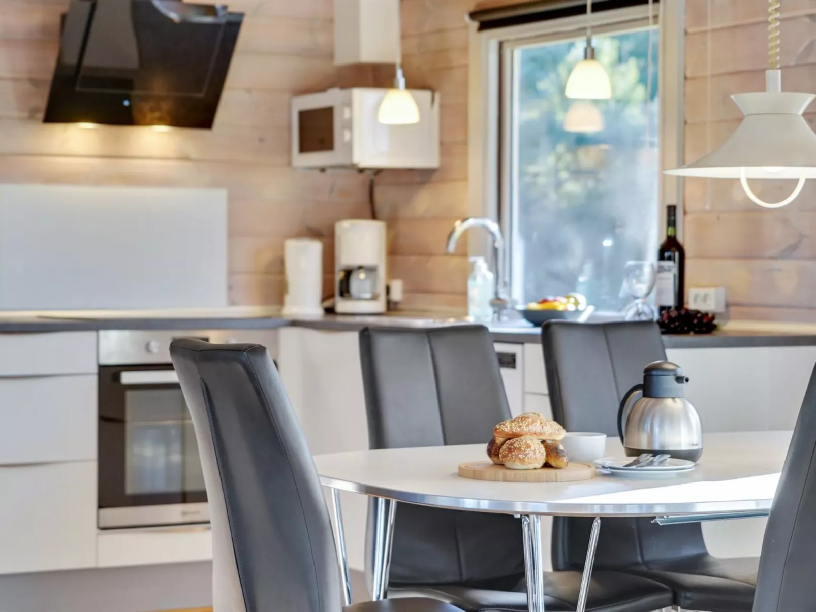 "Tine" - 2.3km from the sea-Inside