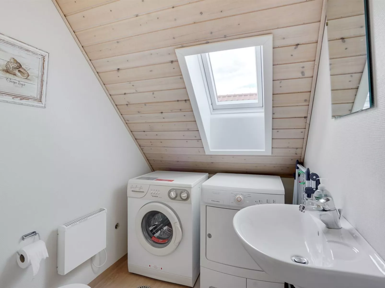 "Uffe" - 100m to the fjord-Dedans