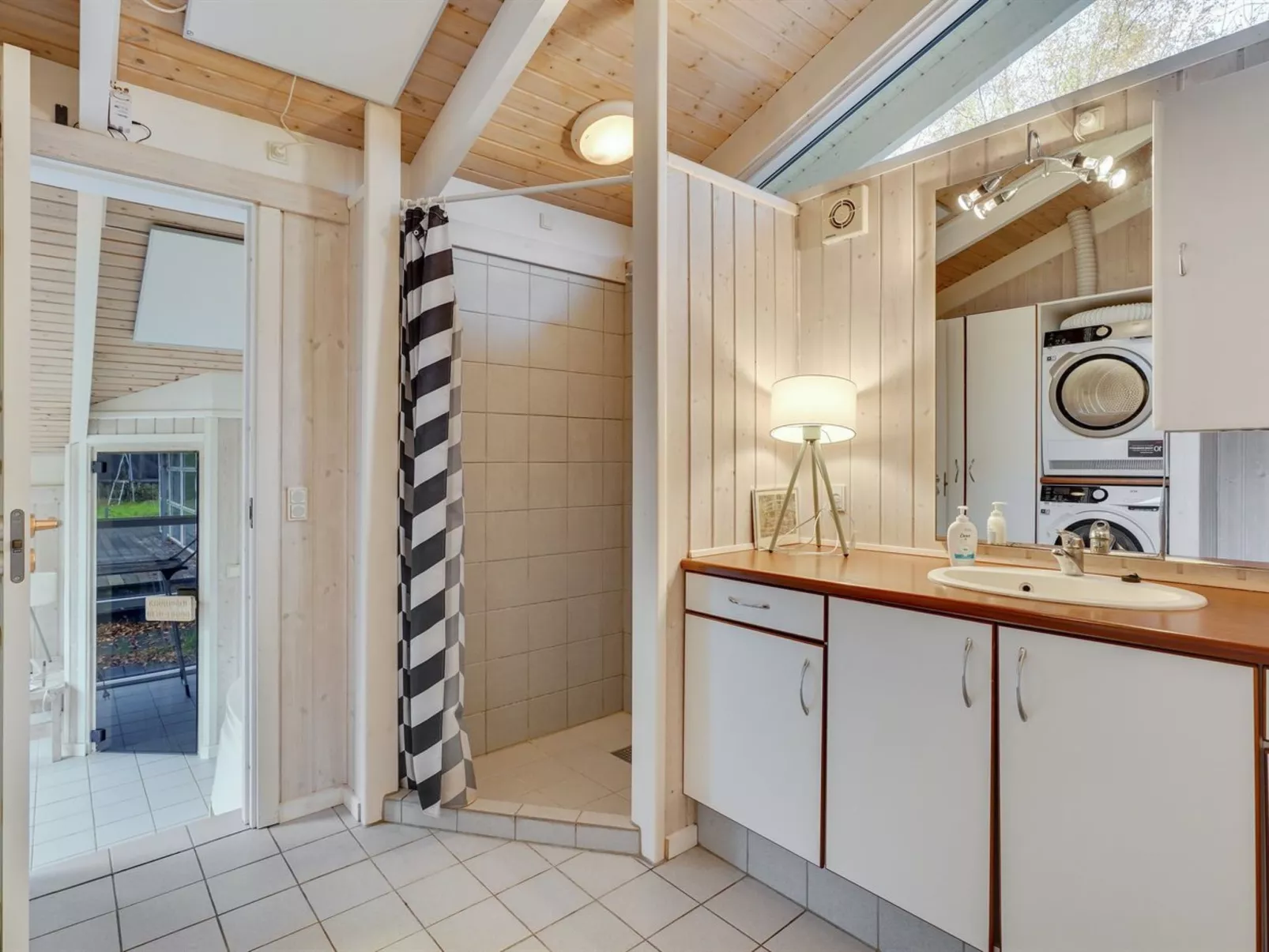 "Rik" - 350m from the sea-Drinnen