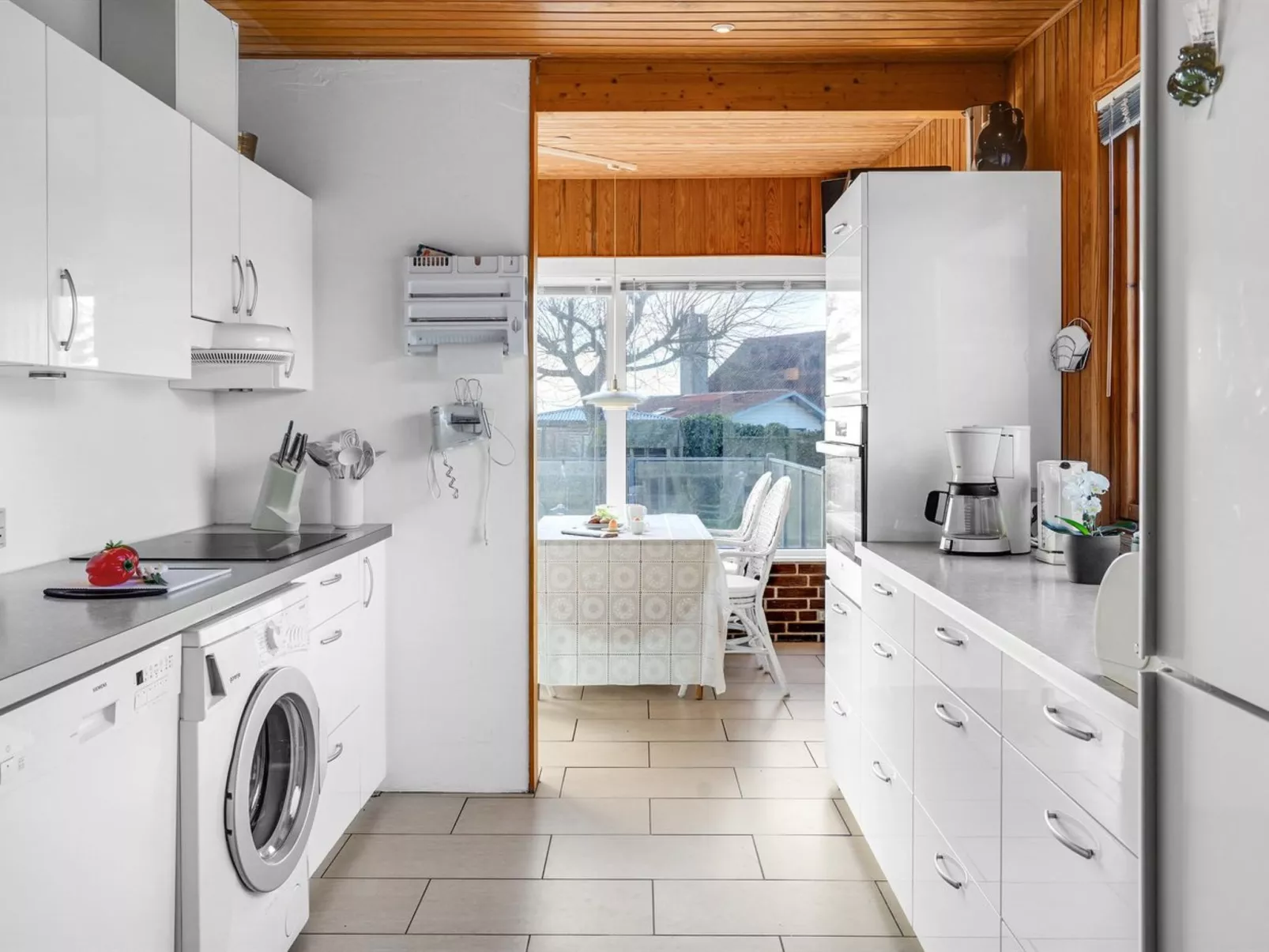 "Dzavid" - 10m from the sea-Inside