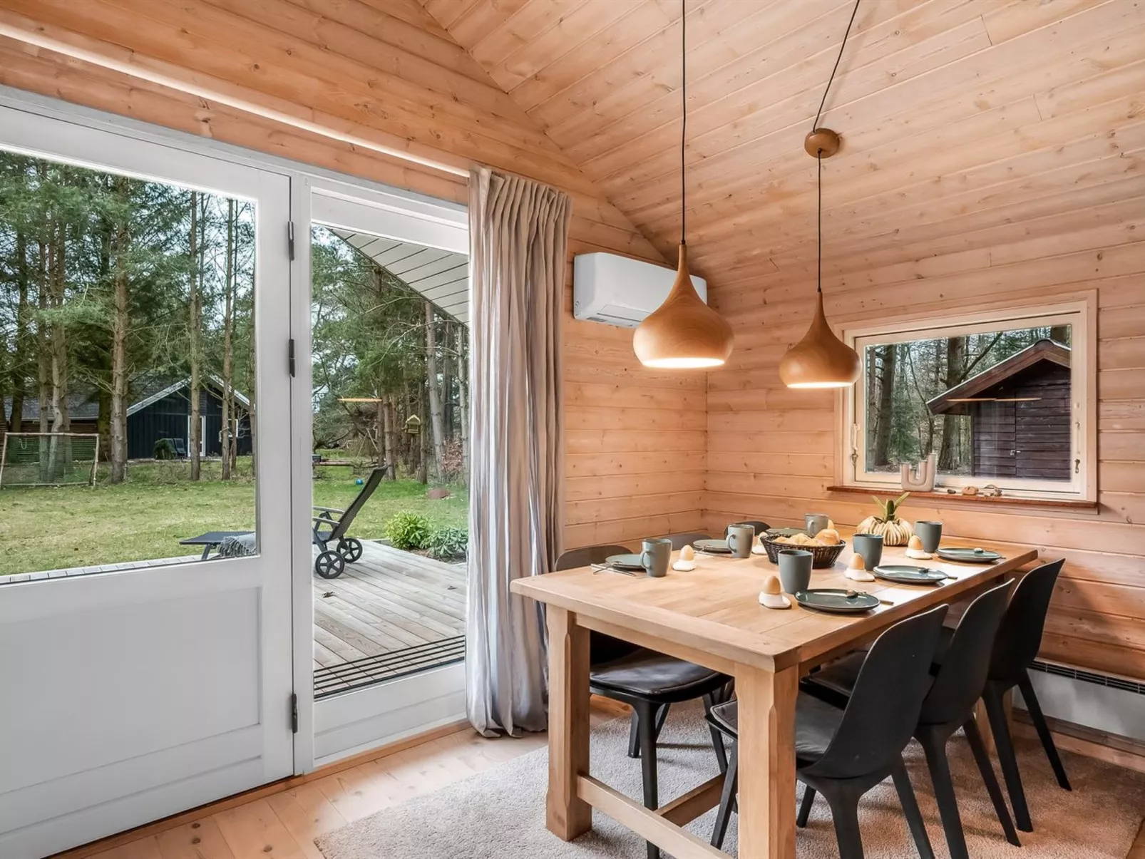 "Aman" - 700m to the fjord-Inside