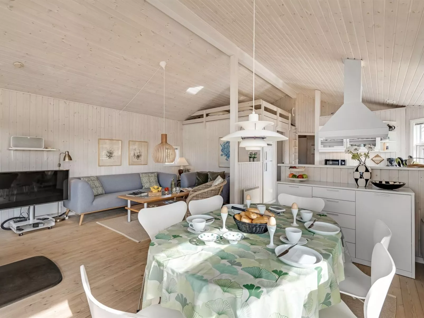 "Ferdine" - 1.5km from the sea-Inside