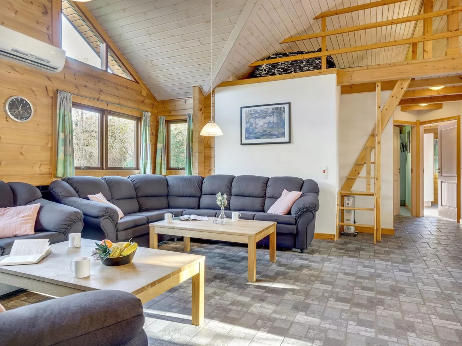 "Dora" - 180m from the sea-Inside