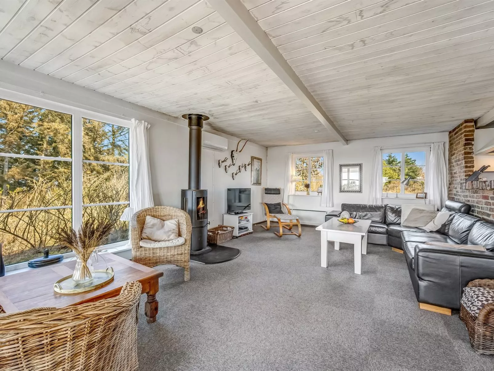 "Bjart" - 50m to the fjord-Dedans