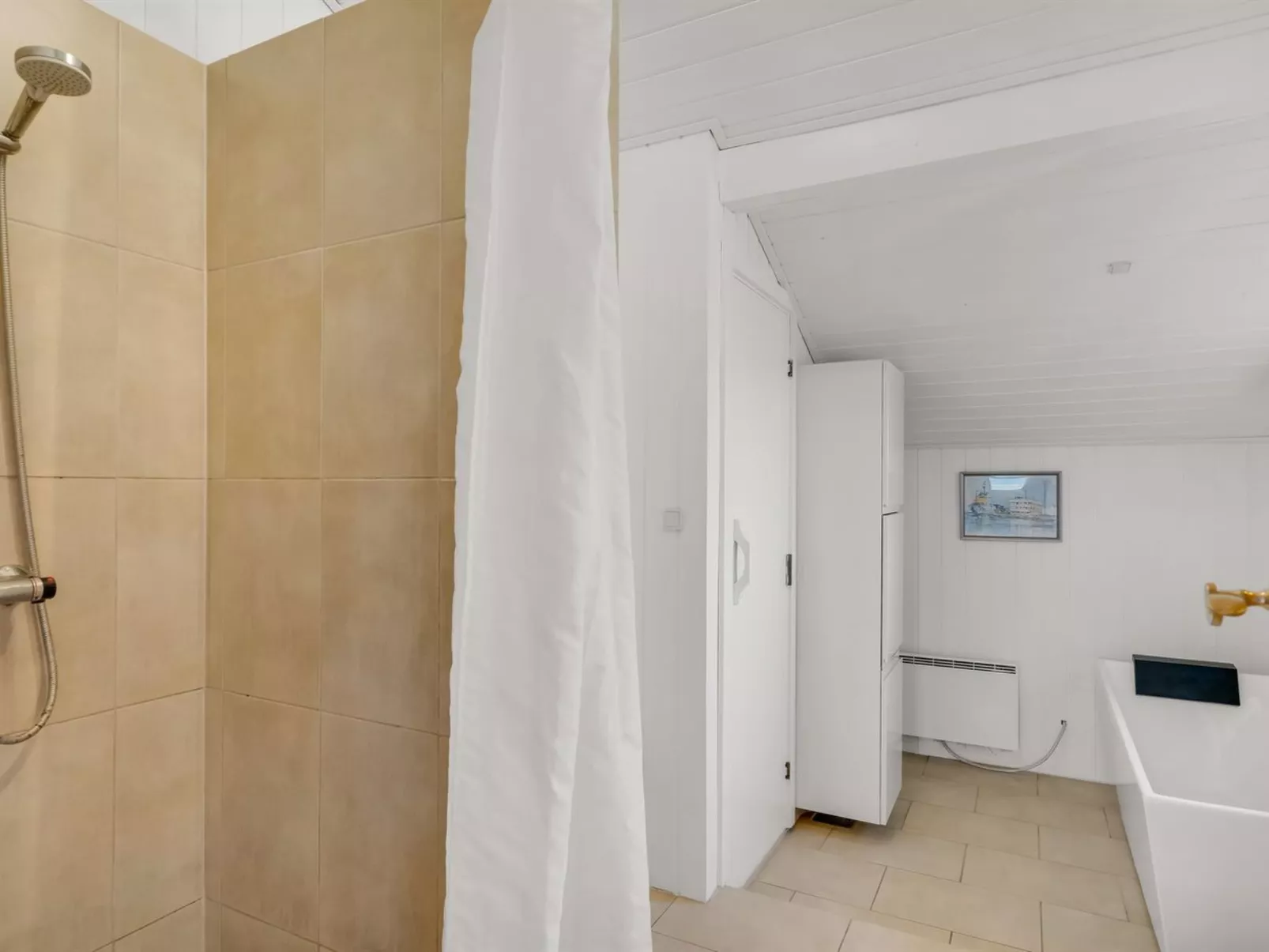 "Bothilda" - 660m from the sea-Inside