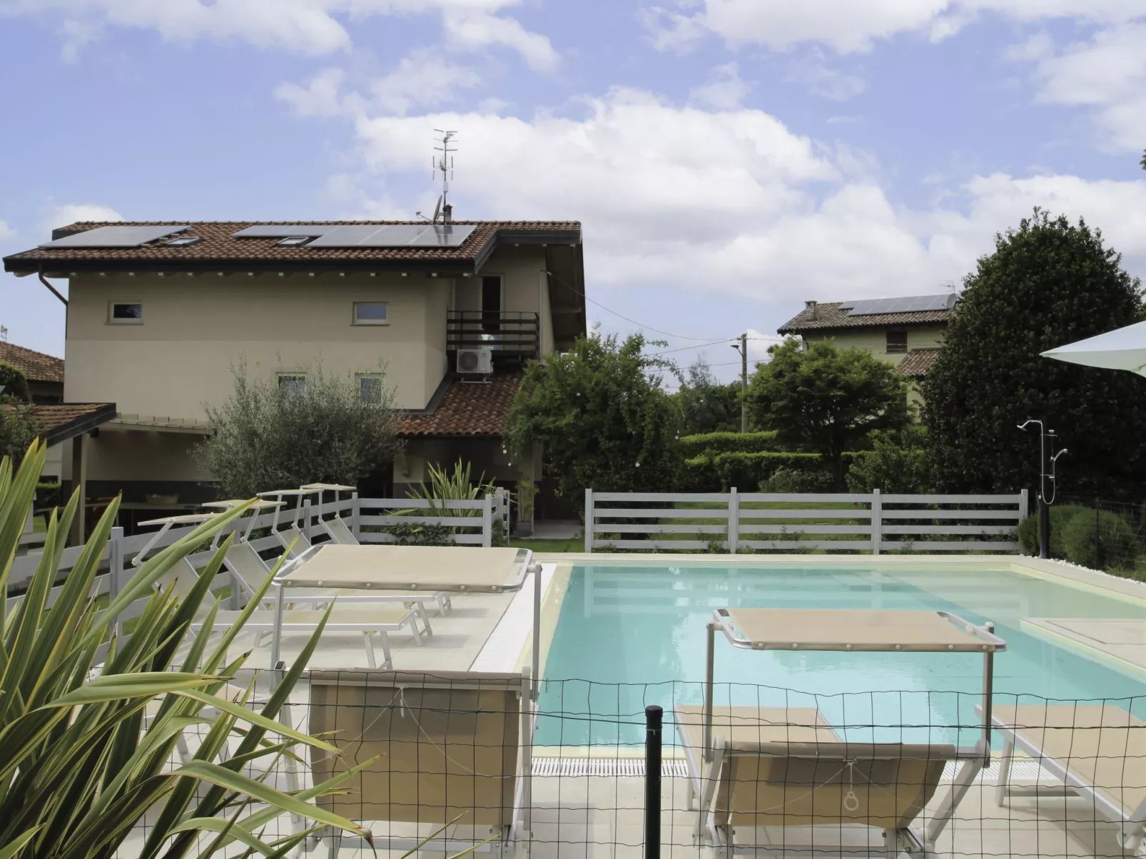 Giuseppina-Outside