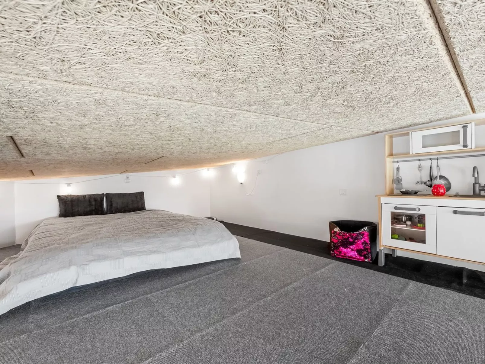 "Tenna" - 250m to the fjord-Inside