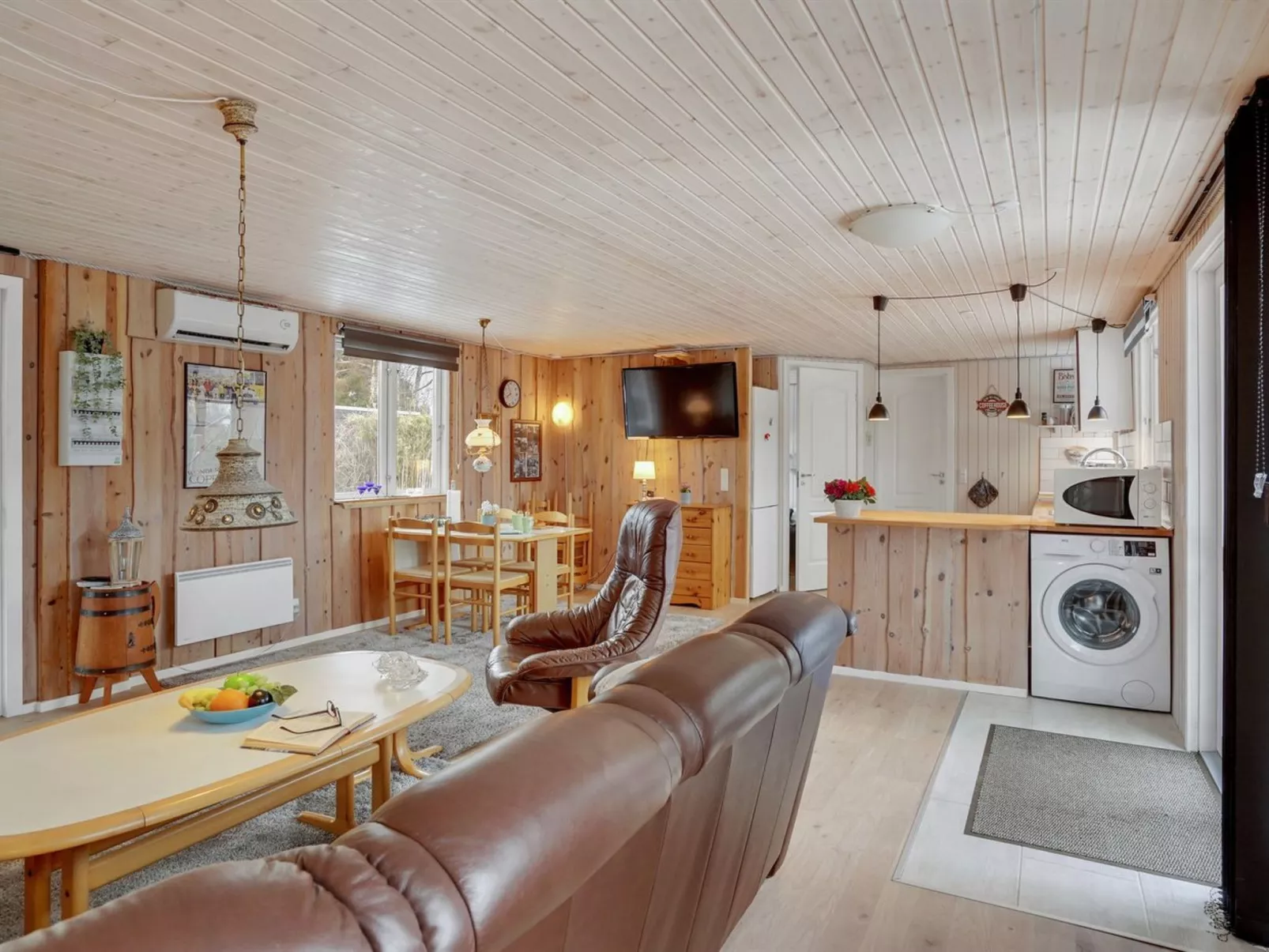 "Winona" - 300m from the sea-Drinnen