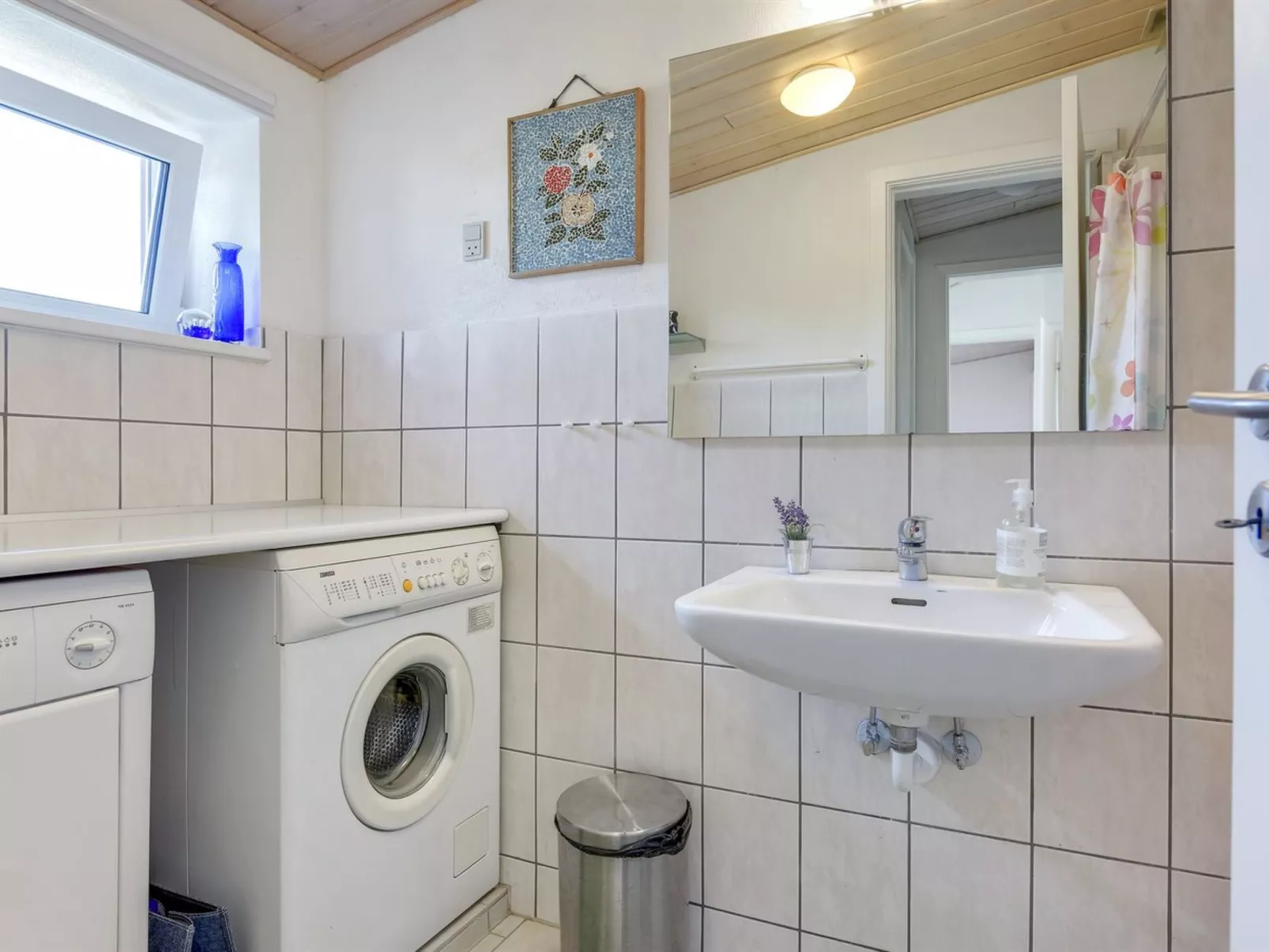 "Harthagunni" - 375m from the sea-Dedans