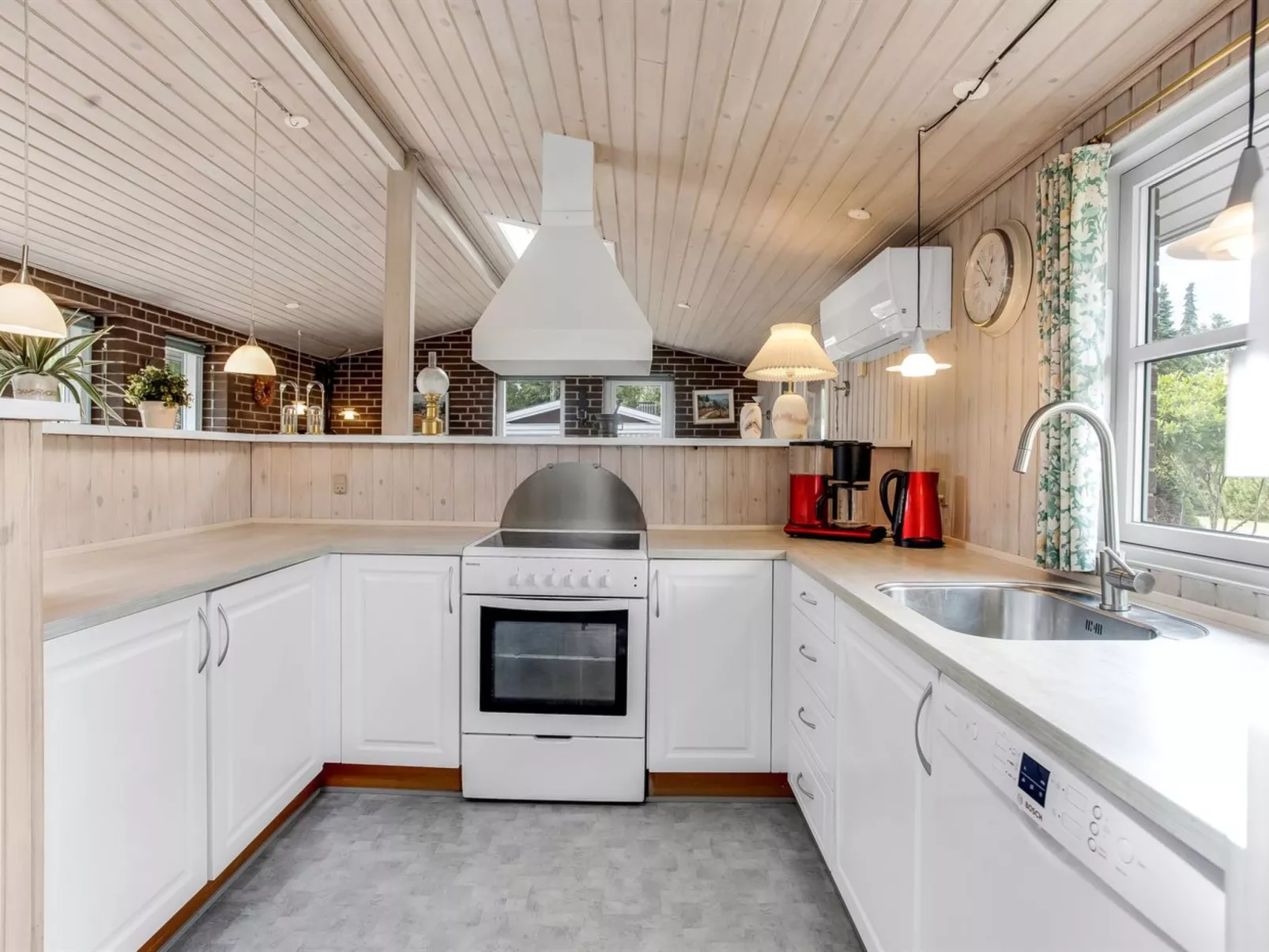 "Sessa" - 800m from the sea-Inside