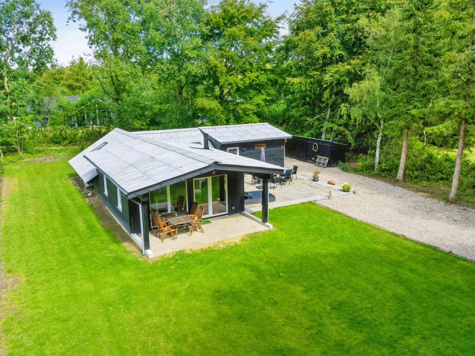 "Hedwig" - 30km from the sea-Draußen