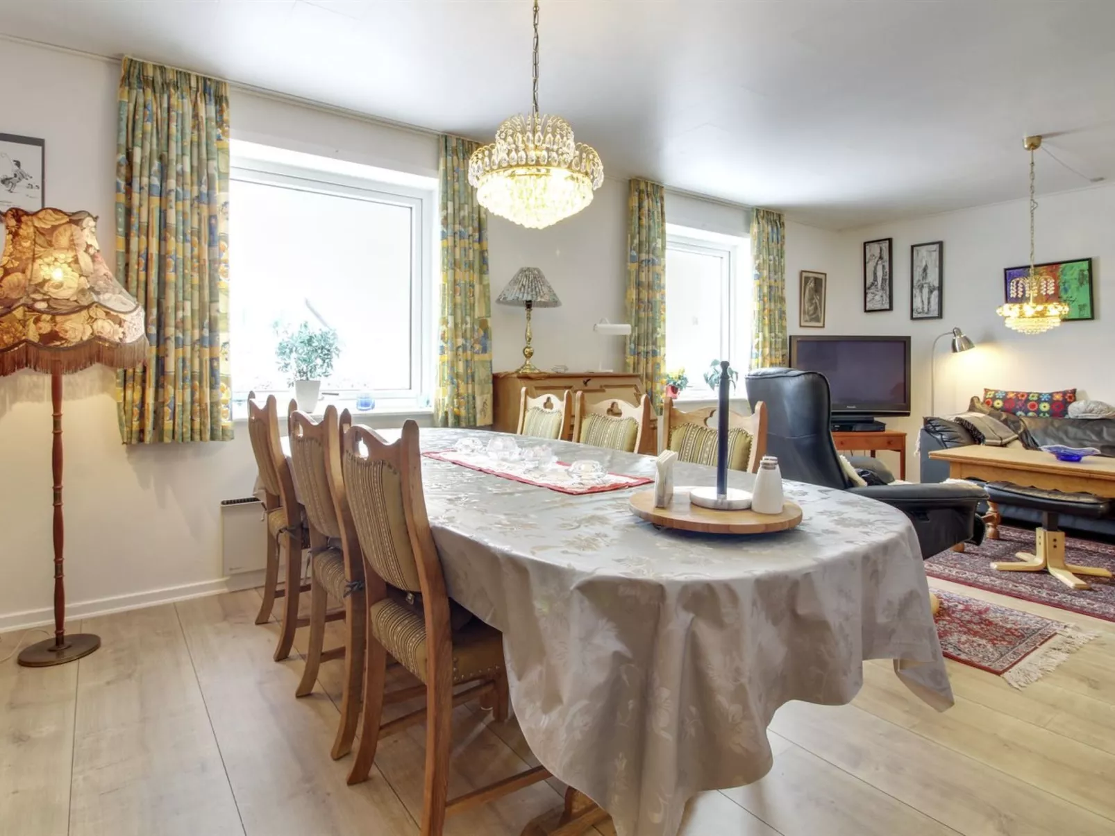 "Fiola" - 20km from the sea-Inside