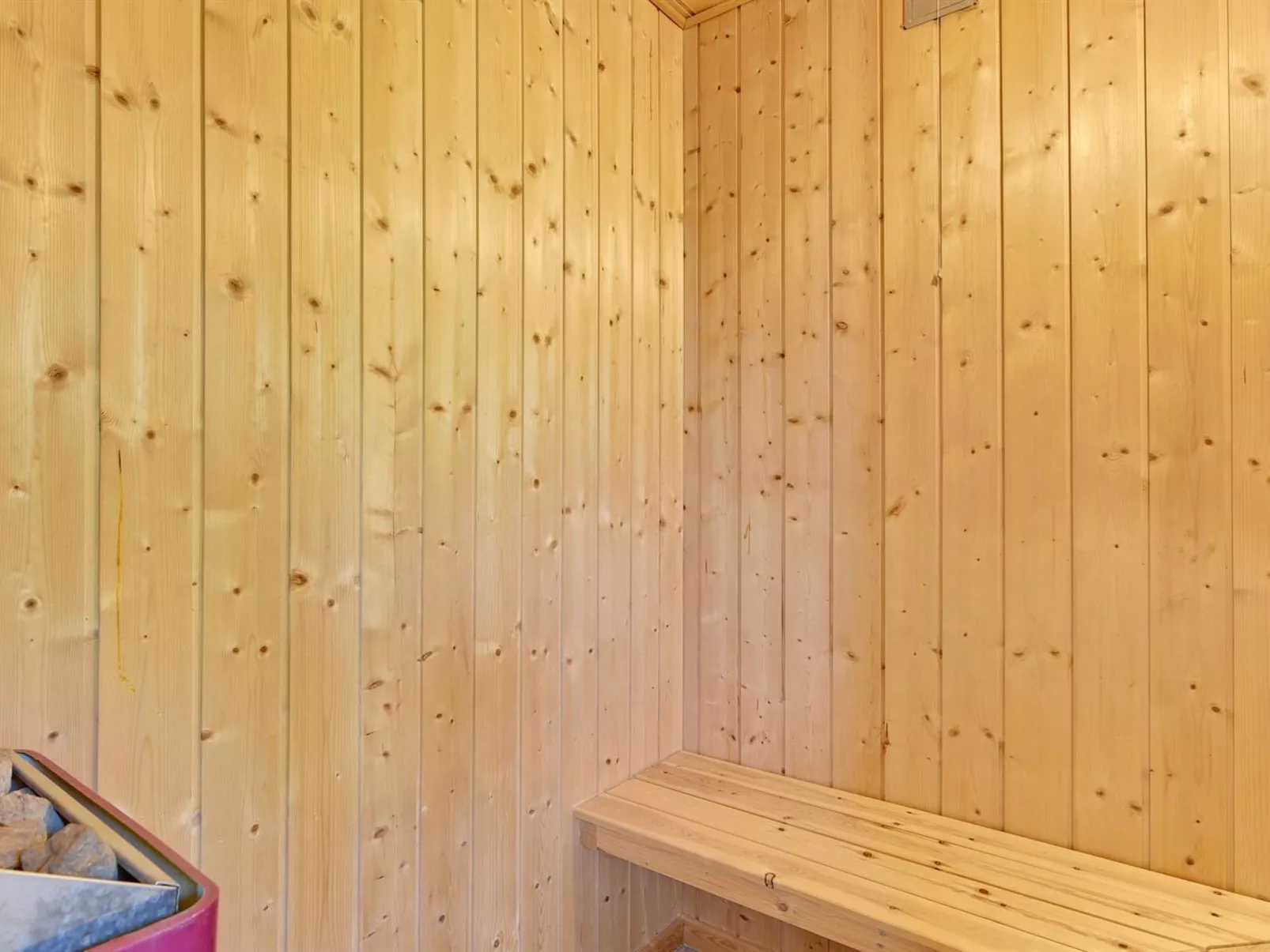 "Chrisse" - 550m from the sea-Inside