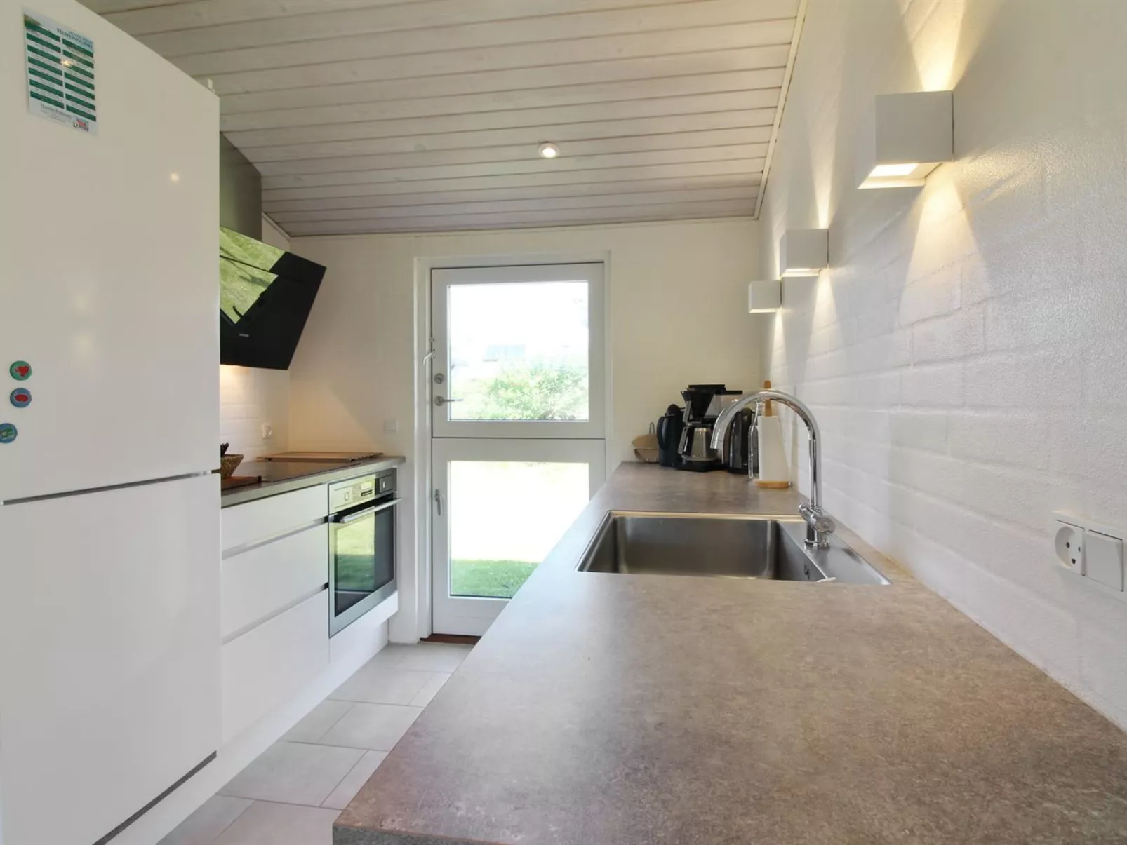 "Alberga" - 700m from the sea-Drinnen