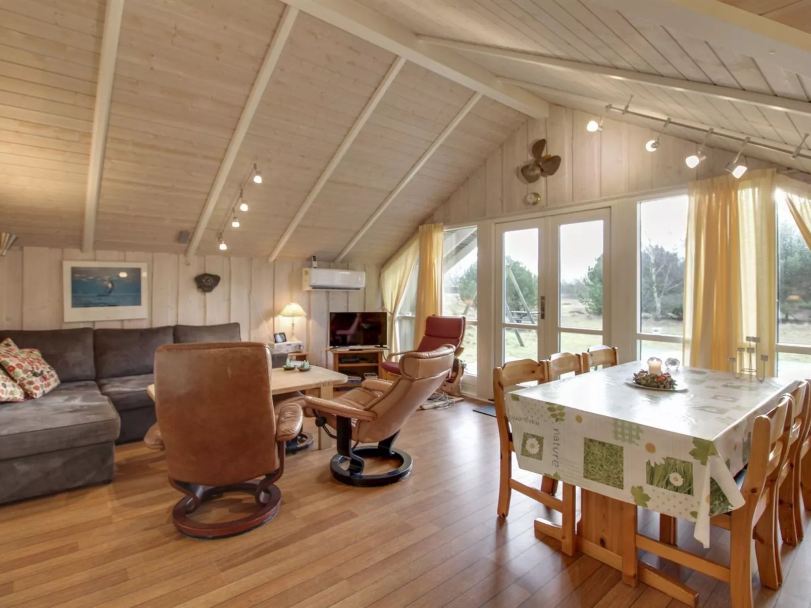 "Eline" - 1.5km from the sea-Inside