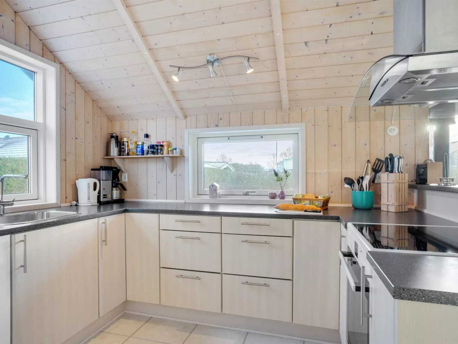 "Gertrud" -  from the sea-Drinnen