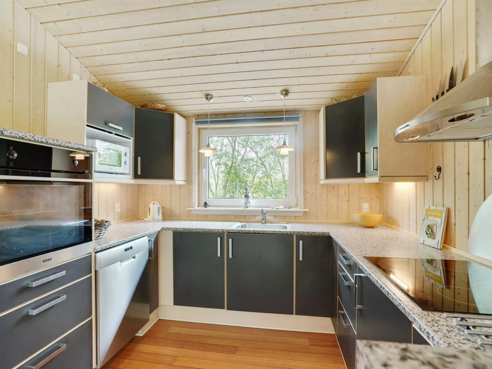 "Els" - 900m from the sea-Inside