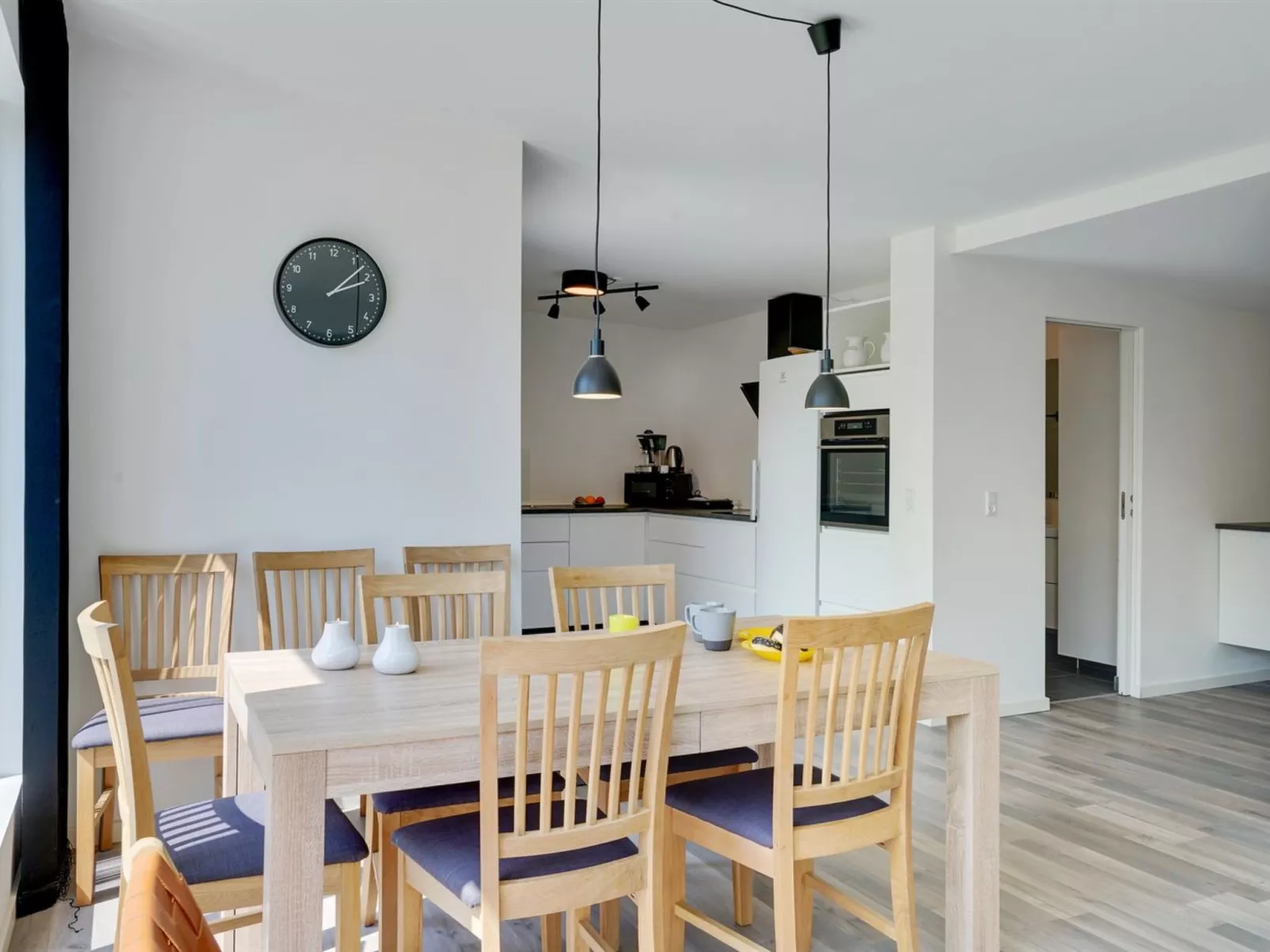 "Sighmund" - 530m from the sea-Inside